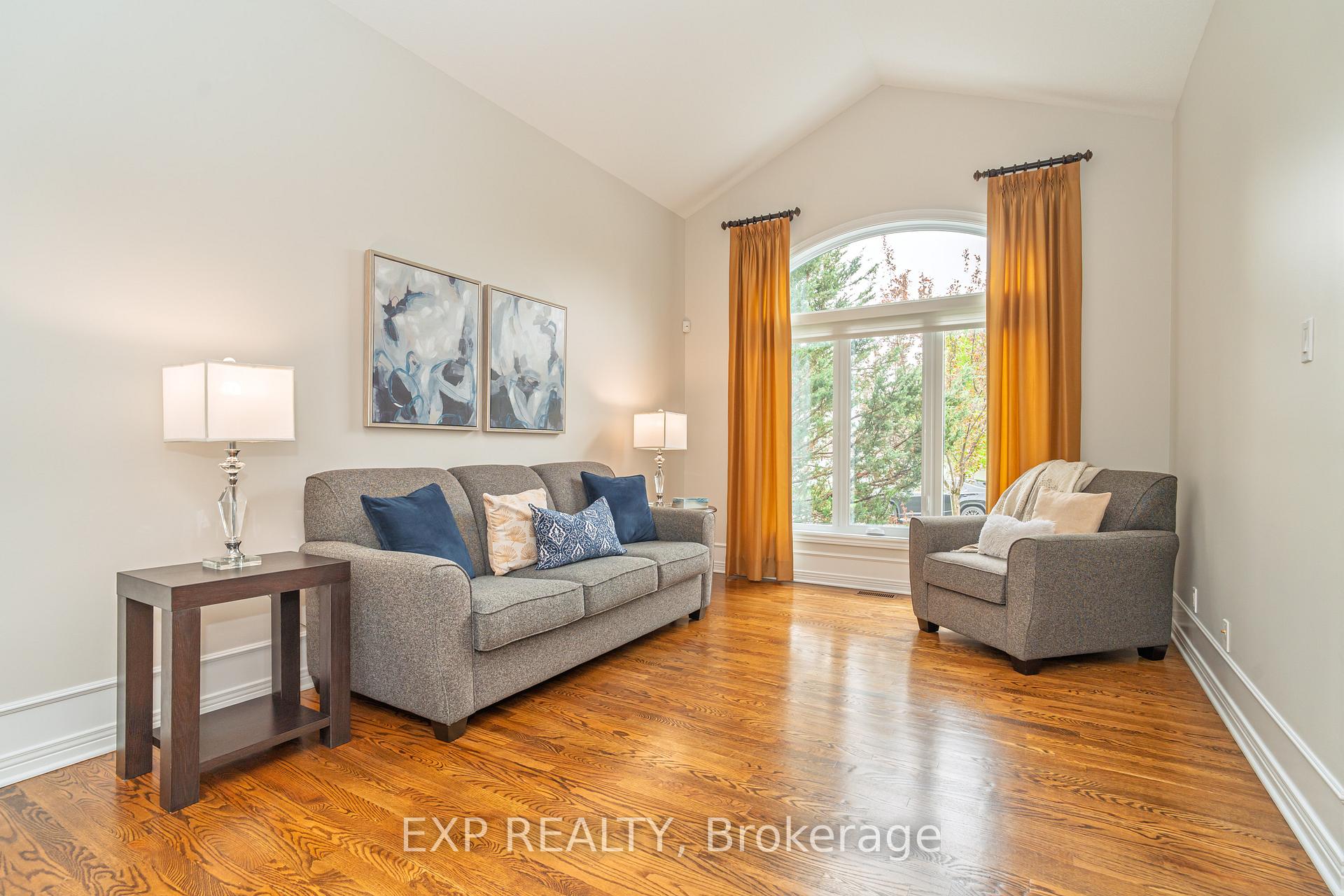 Photo 3 of 993 Red Spruce Street, Ottawa, Riverside South/Gloucester Glen — HOMEH
