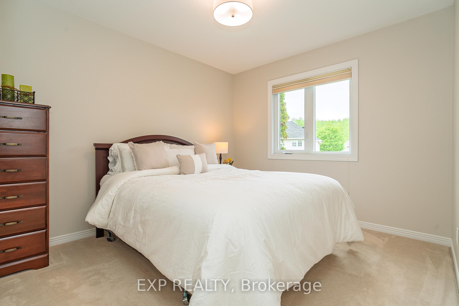Photo 25 of 993 Red Spruce Street, Ottawa, Riverside South/Gloucester Glen — HOMEH