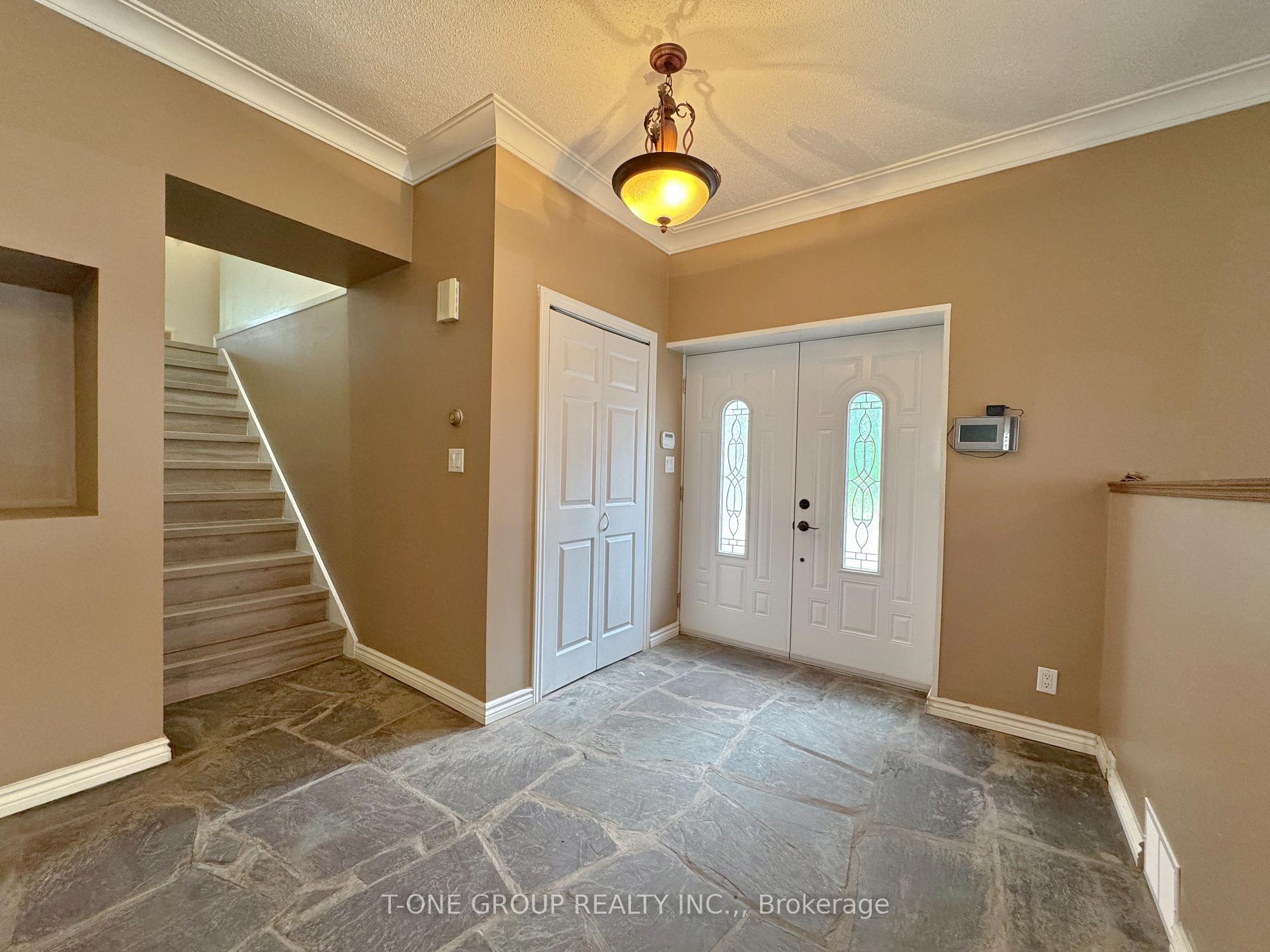 Photo 5 of 202 Cox Mill Road, Barrie, Painswick North — HOMEH