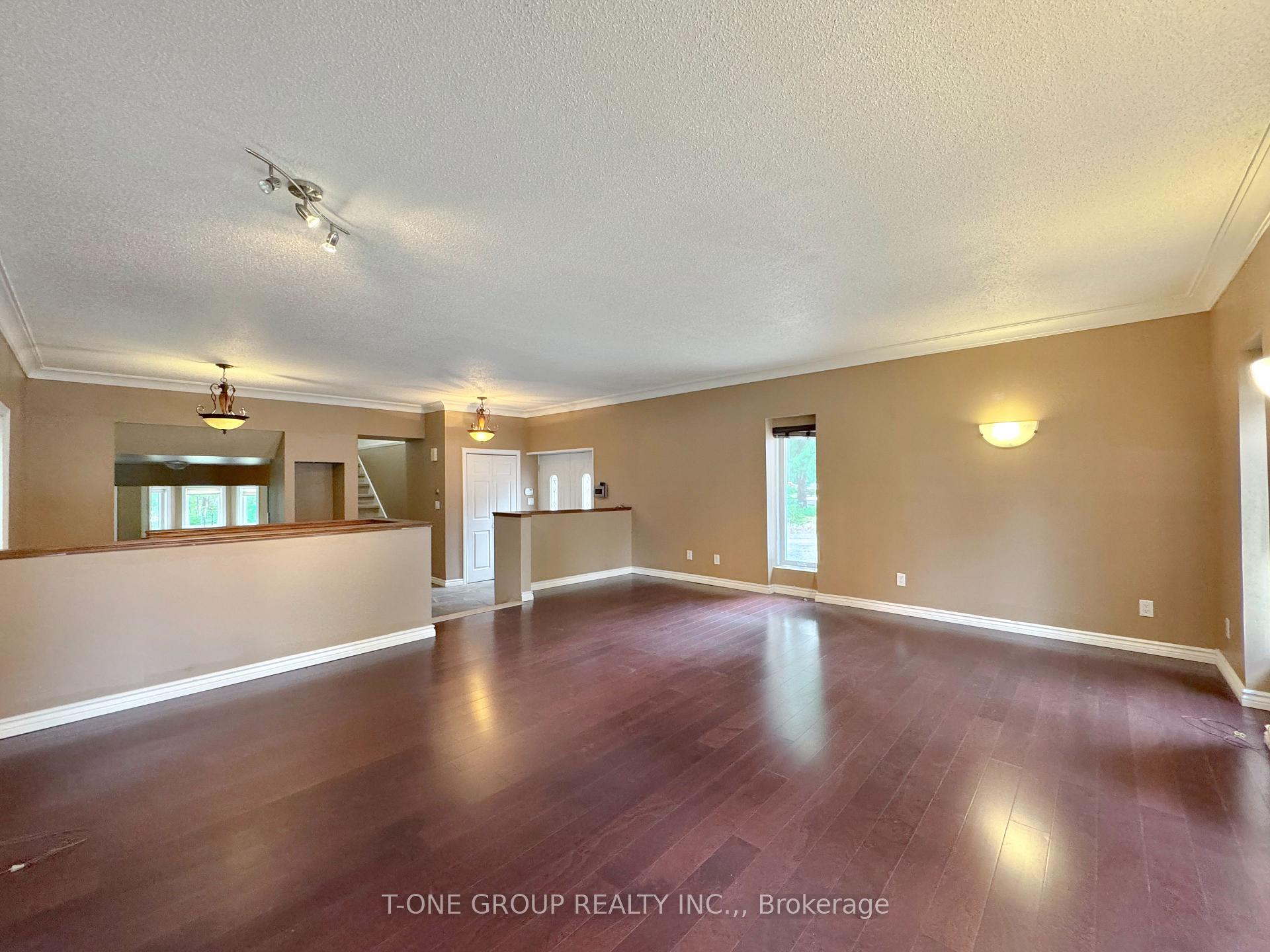 Photo 7 of 202 Cox Mill Road, Barrie, Painswick North — HOMEH