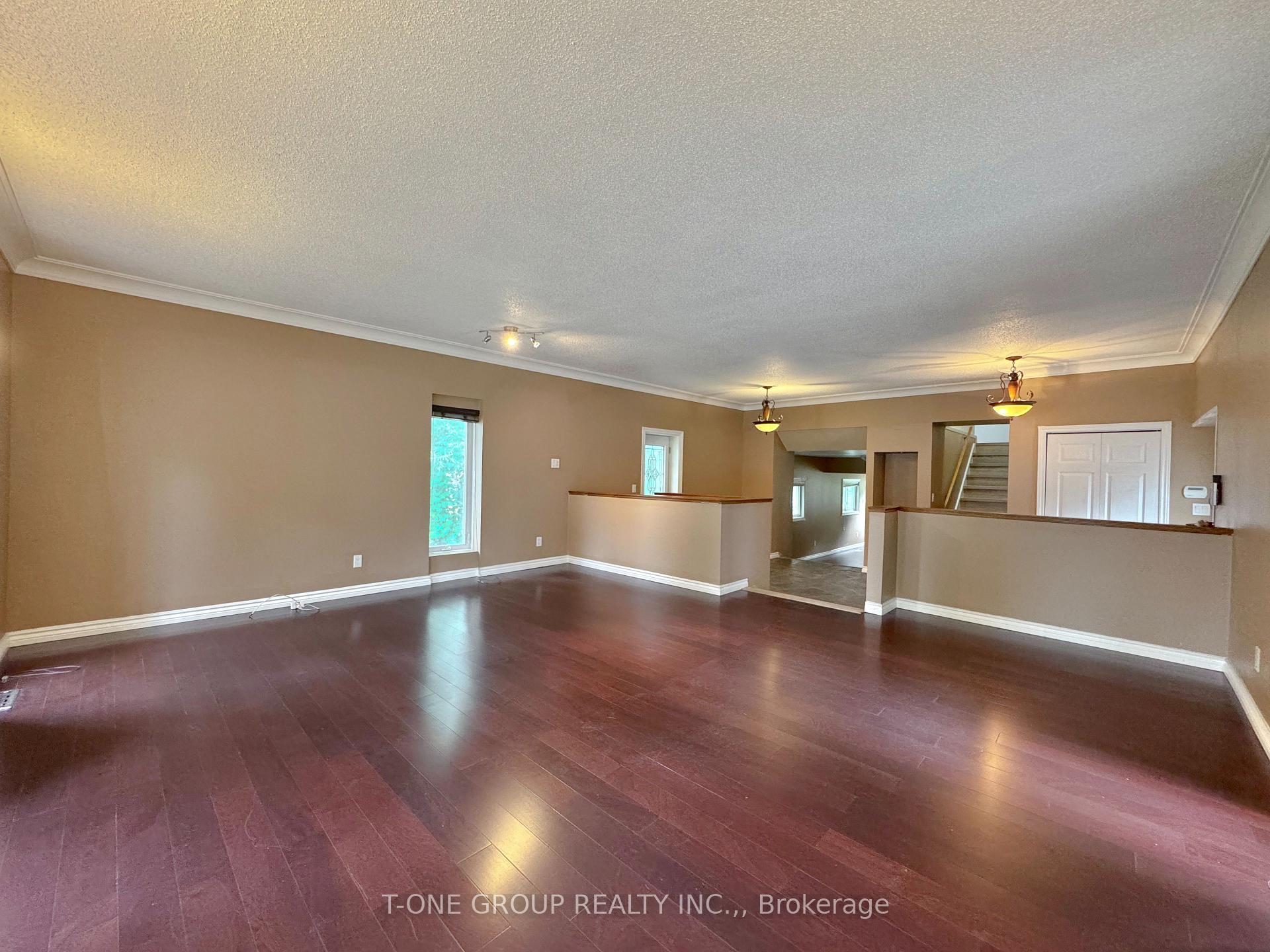 Photo 8 of 202 Cox Mill Road, Barrie, Painswick North — HOMEH