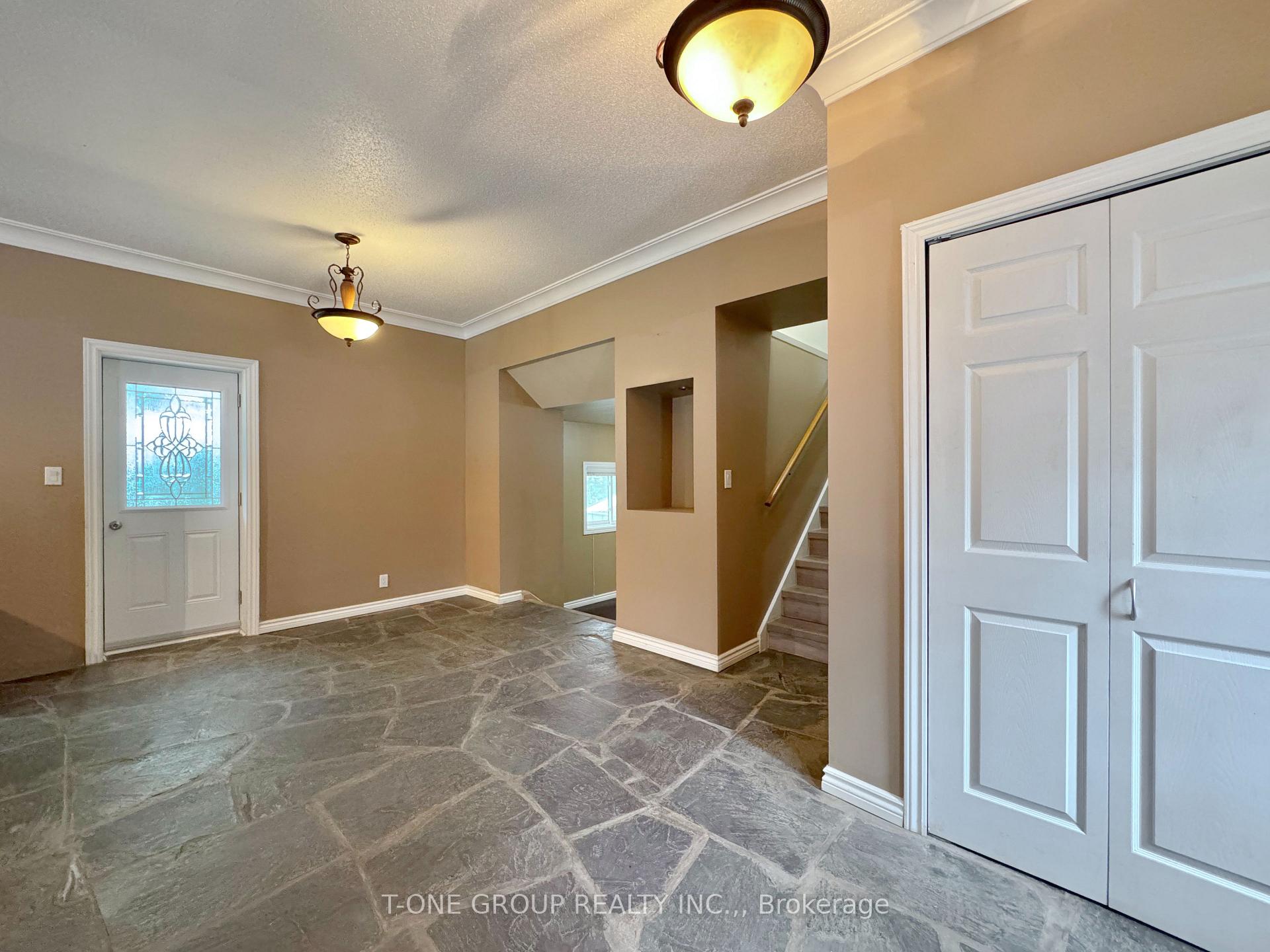 Photo 9 of 202 Cox Mill Road, Barrie, Painswick North — HOMEH