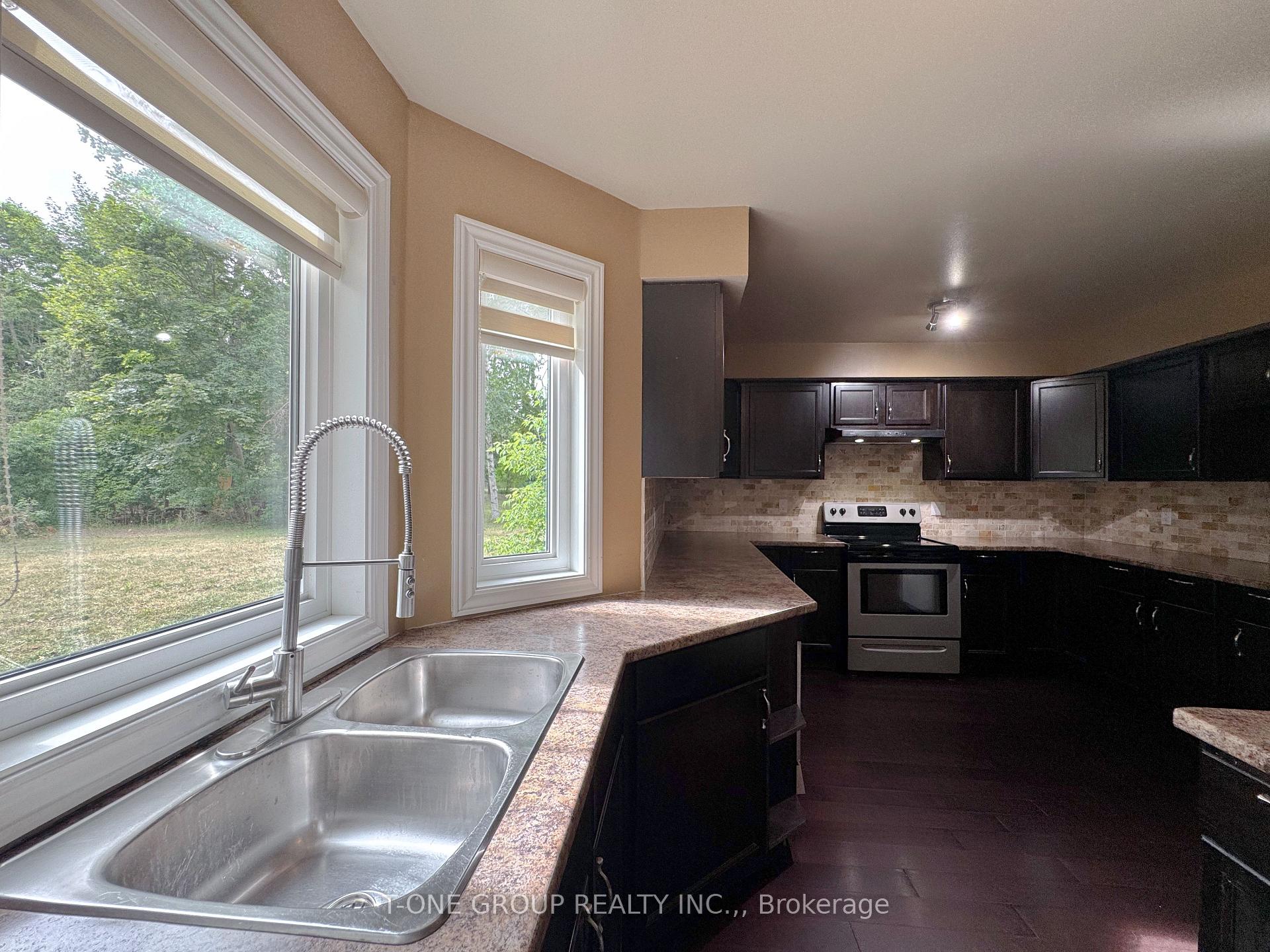 Photo 13 of 202 Cox Mill Road, Barrie, Painswick North — HOMEH