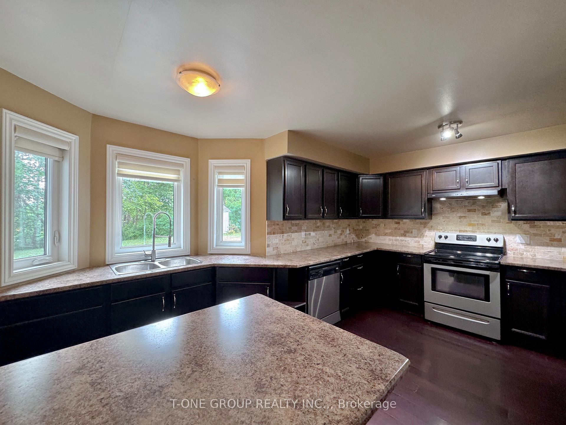 Photo 15 of 202 Cox Mill Road, Barrie, Painswick North — HOMEH