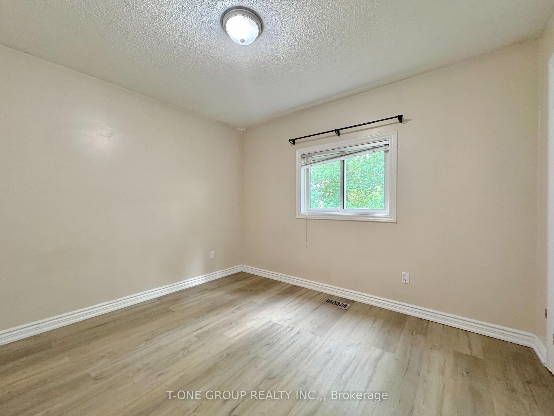 Photo 19 of 202 Cox Mill Road, Barrie, Painswick North — HOMEH