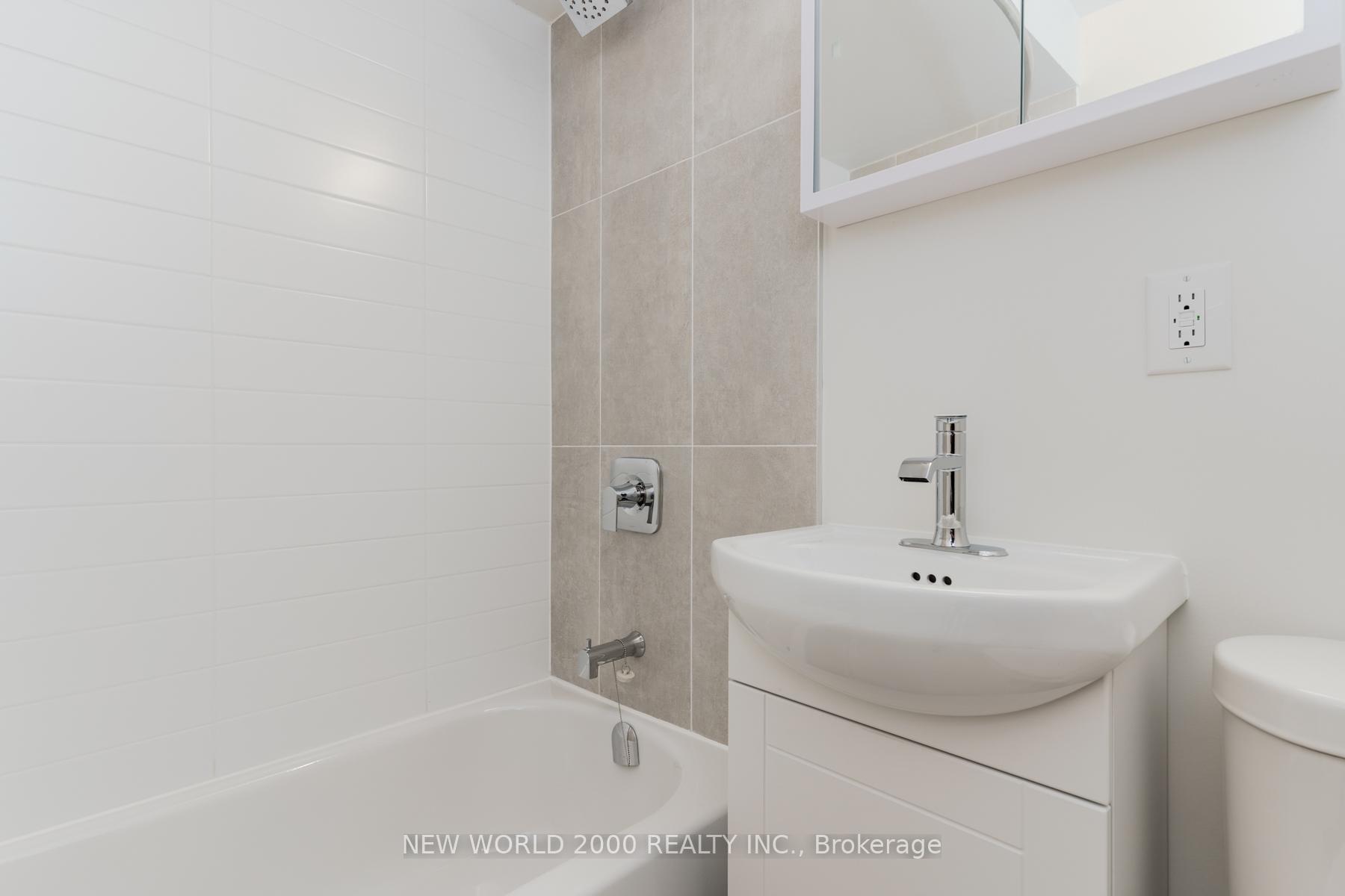 Photo 12 of Unit 607, 1220 Bayview Avenue, Toronto, Leaside — HOMEH