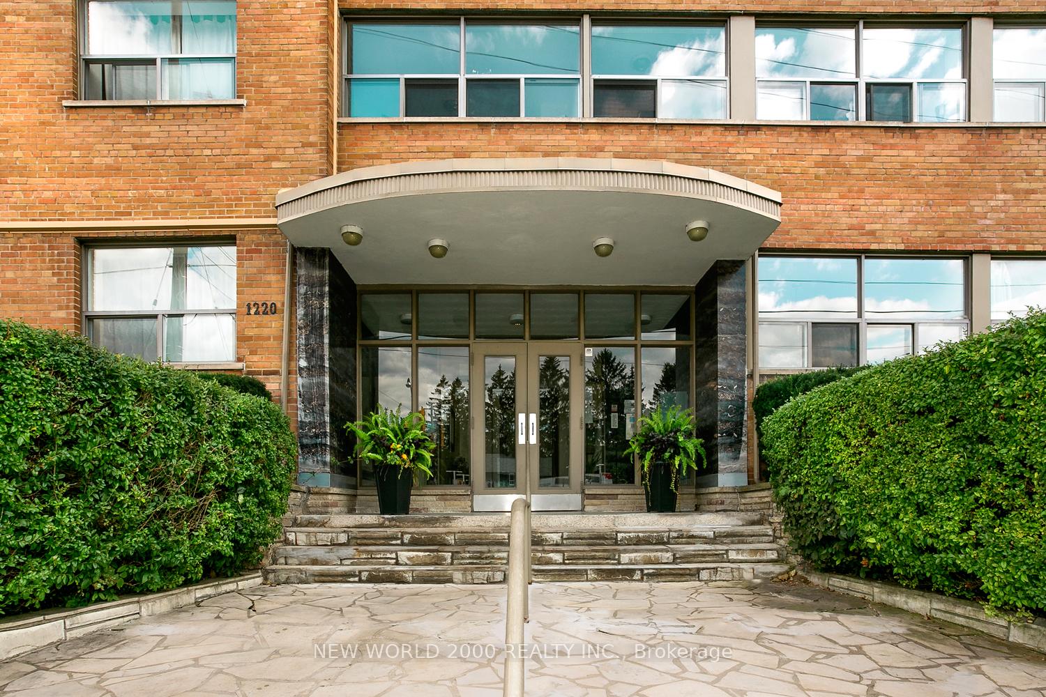 Photo 13 of Unit 607, 1220 Bayview Avenue, Toronto, Leaside — HOMEH