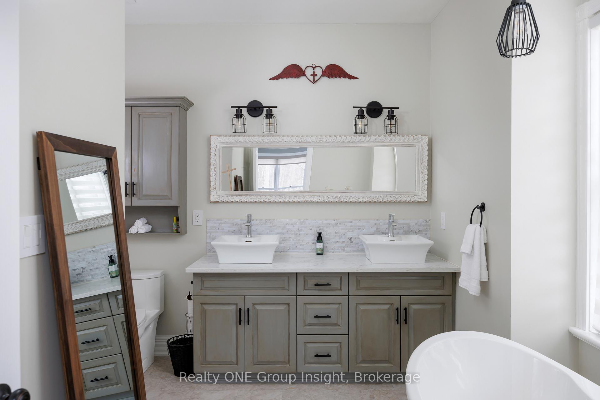 Photo 22 of 652 Westbrook Road, Hamilton, Rural Glanbrook — HOMEH
