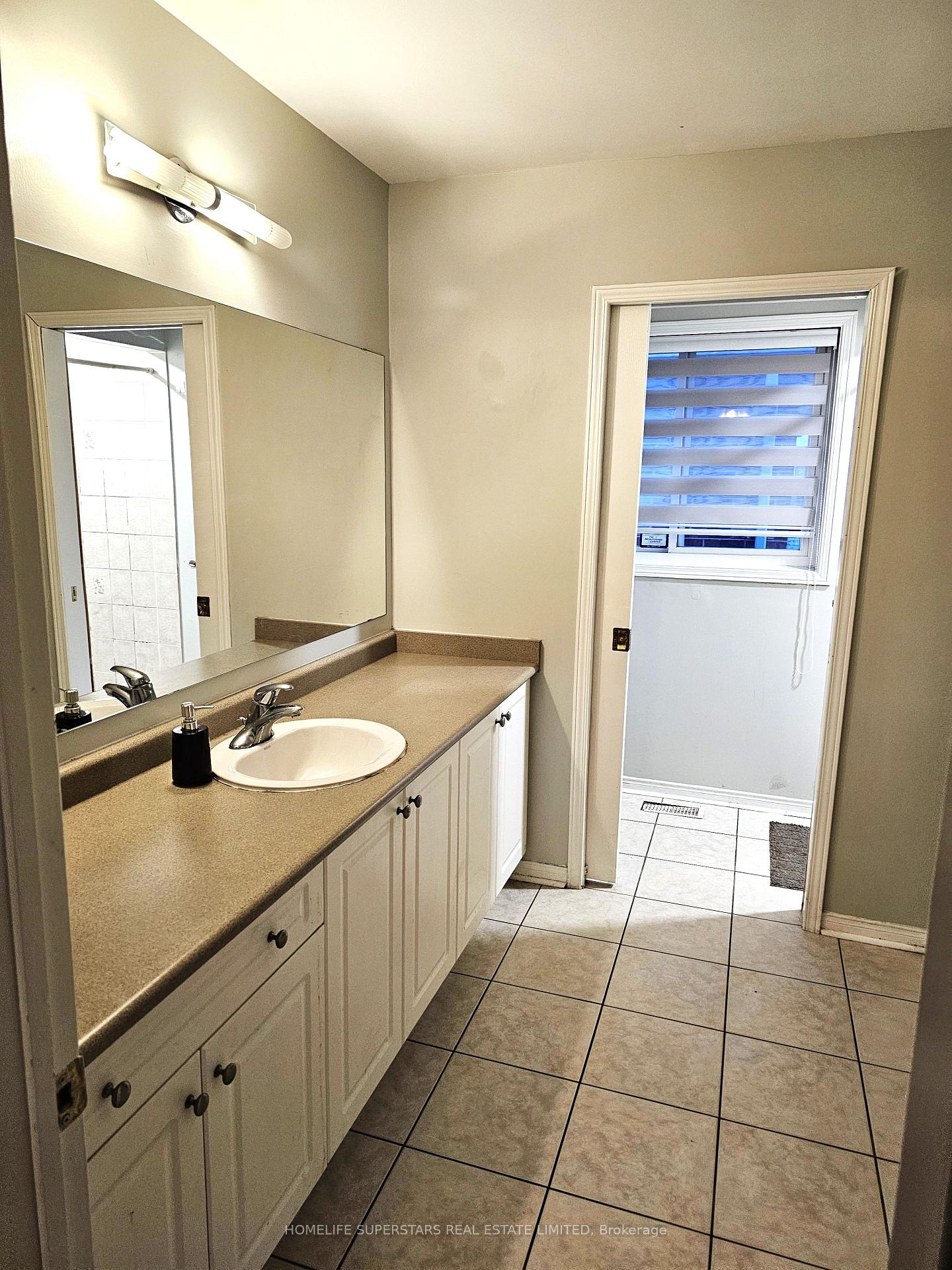 Photo 20 of 64 Mccrimmon Drive, Brampton, Fletcher's Meadow — HOMEH