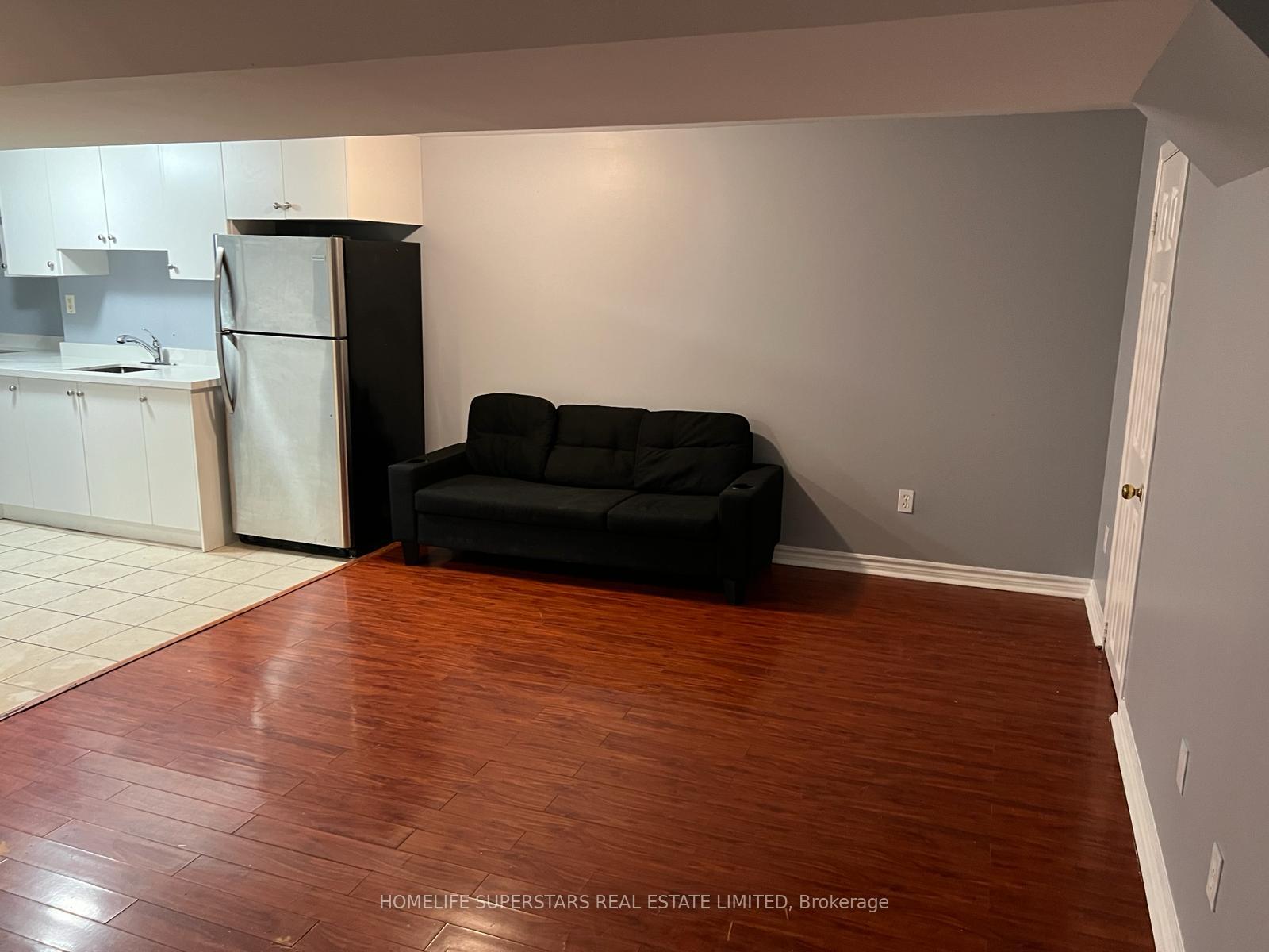 Photo 24 of 64 Mccrimmon Drive, Brampton, Fletcher's Meadow — HOMEH