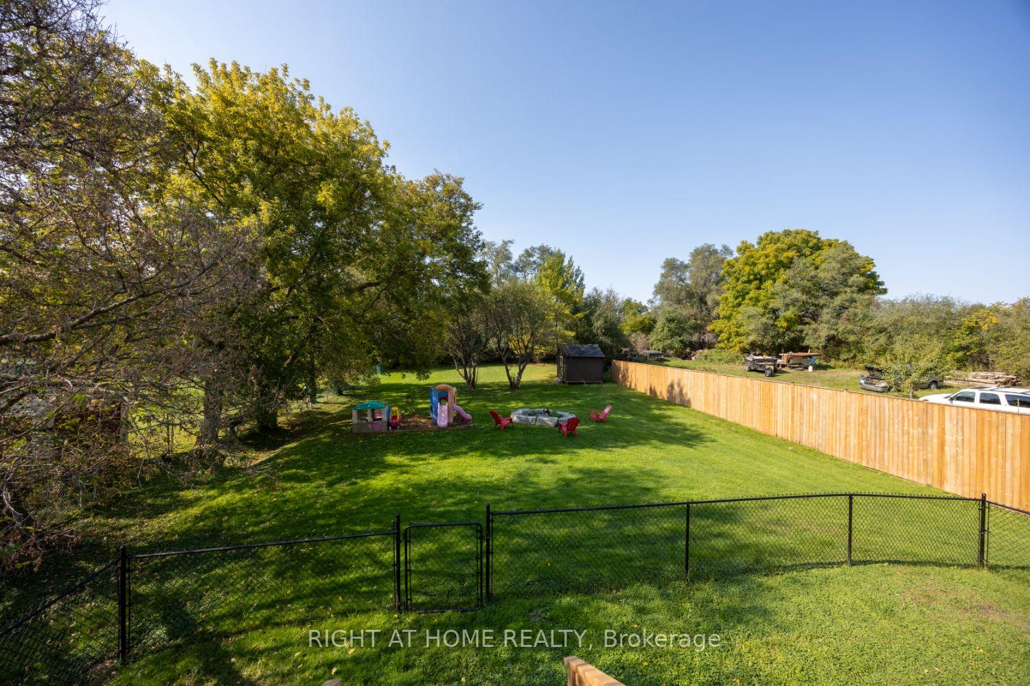 Photo 11 of 420 Parkhill Road E, Douro-Dummer — HOMEH