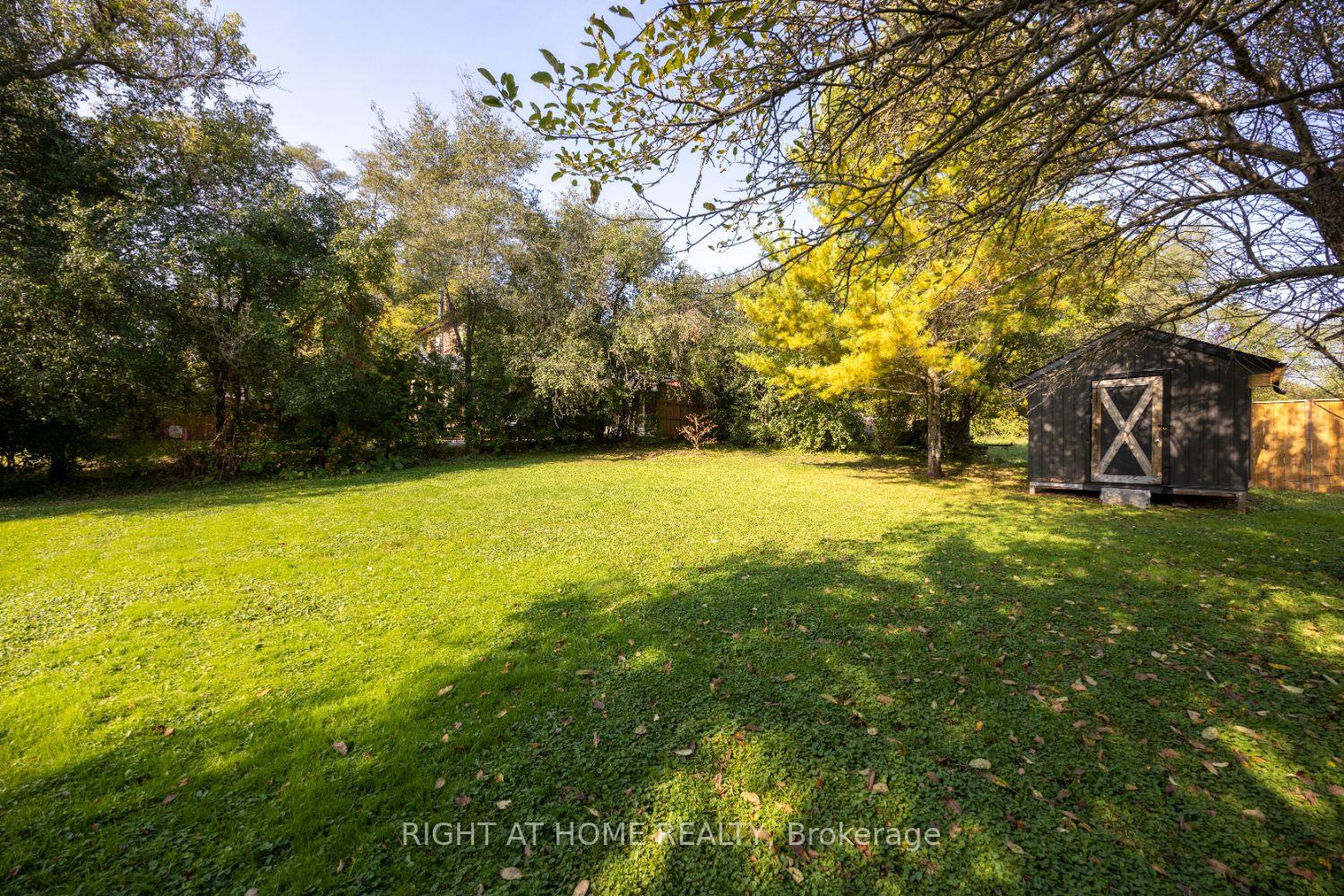 Photo 12 of 420 Parkhill Road E, Douro-Dummer — HOMEH