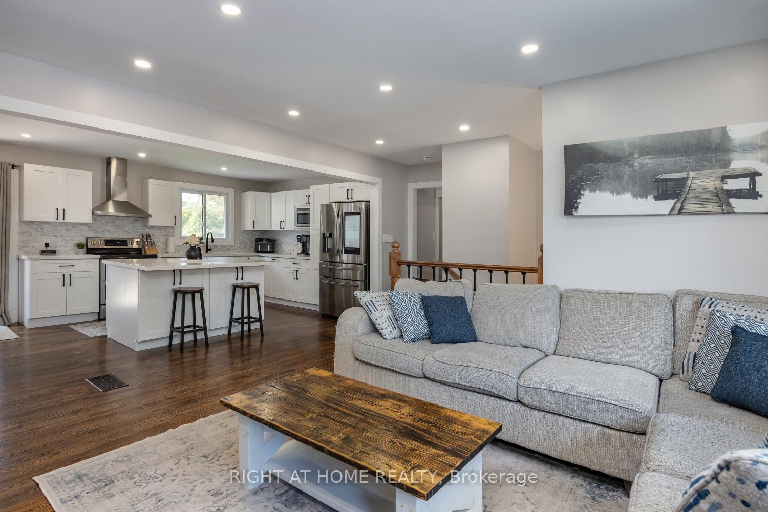 Photo 16 of 420 Parkhill Road E, Douro-Dummer — HOMEH
