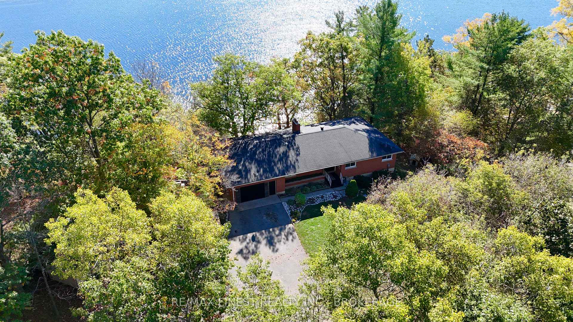 Photo 1 of 4236 Pine Ridge Drive, Frontenac, Frontenac South — HOMEH