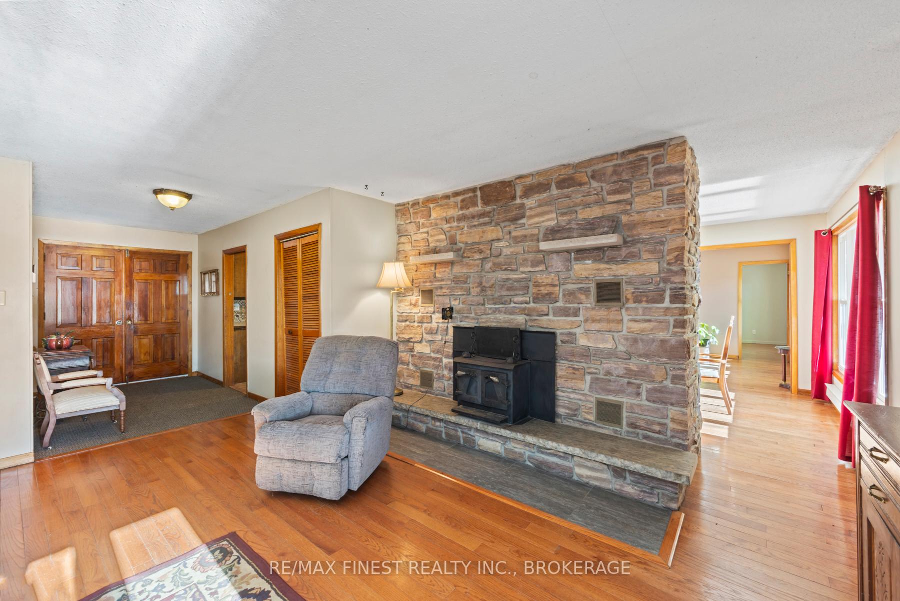 Photo 10 of 4236 Pine Ridge Drive, Frontenac, Frontenac South — HOMEH