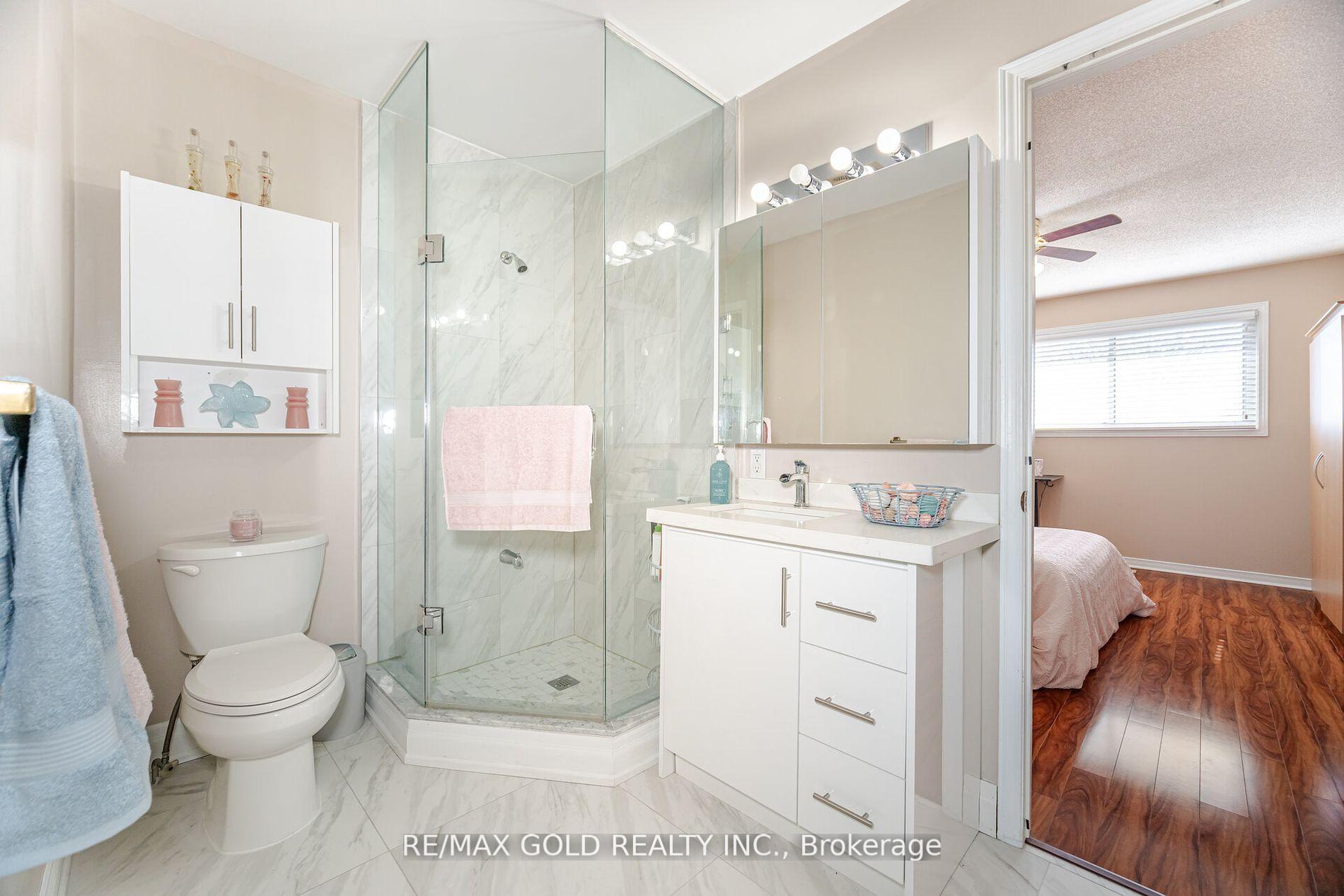 Photo 17 of 26 Mossbank Drive, Brampton, Fletcher's Creek South — HOMEH