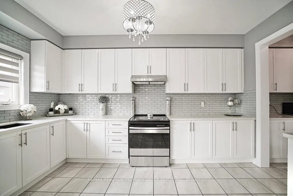 Photo 15 of 14 Gomme Avenue, Clarington, Newcastle — HOMEH
