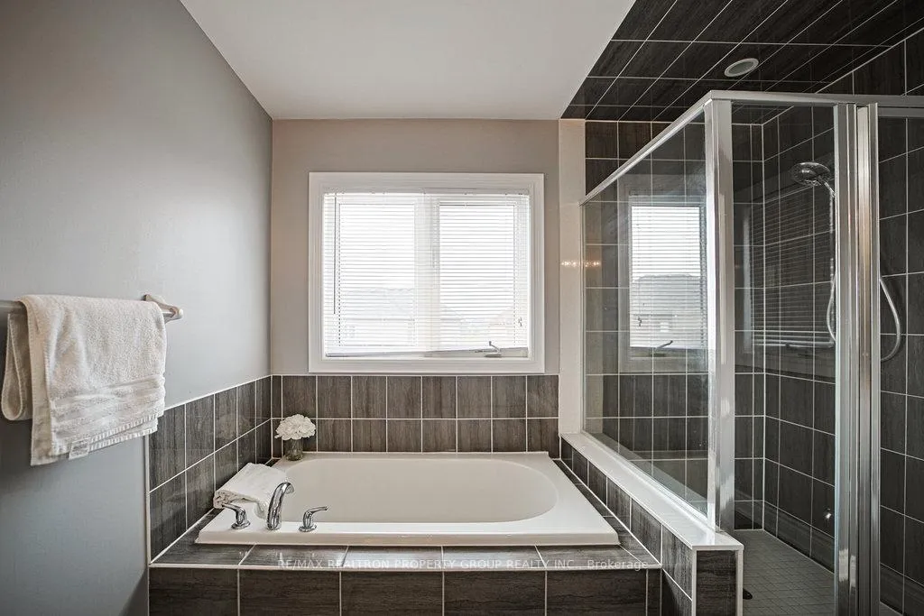 Photo 23 of 14 Gomme Avenue, Clarington, Newcastle — HOMEH