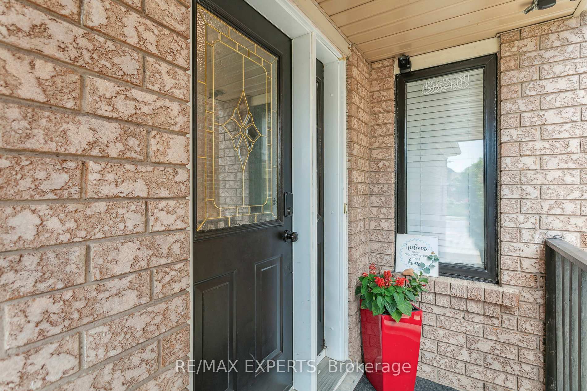 Photo 7 of 29 Narrow Valley Crescent, Brampton, Sandringham-Wellington — HOMEH