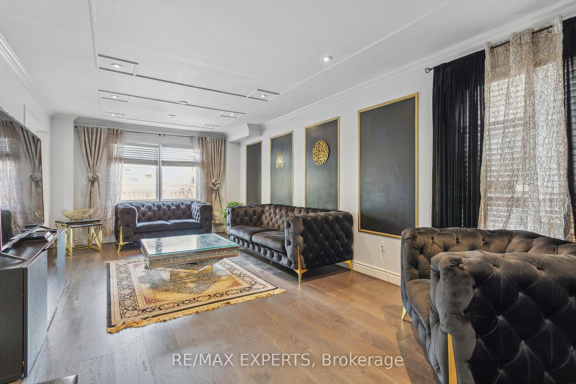 Photo 13 of 29 Narrow Valley Crescent, Brampton, Sandringham-Wellington — HOMEH