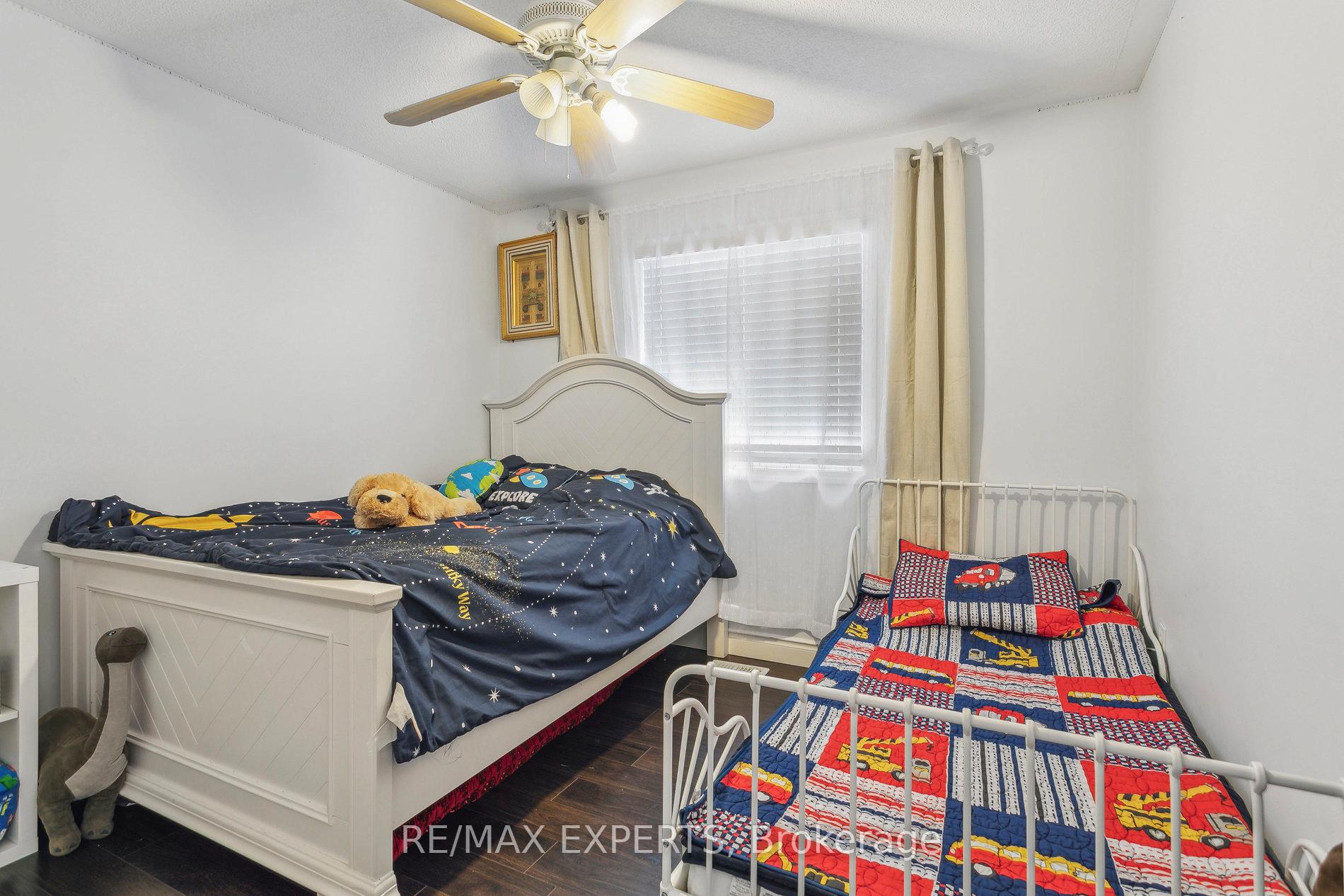 Photo 37 of 29 Narrow Valley Crescent, Brampton, Sandringham-Wellington — HOMEH