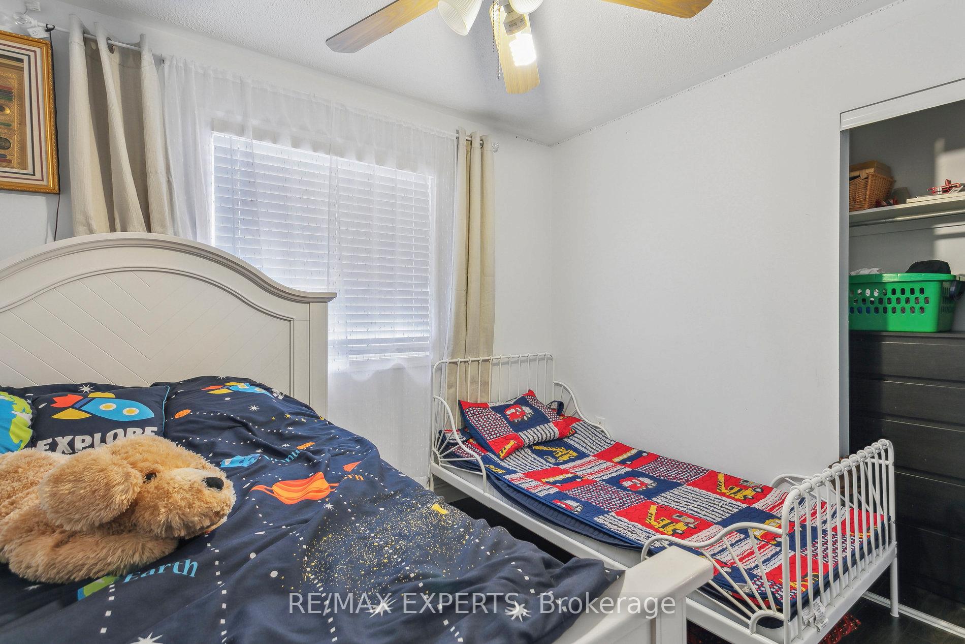 Photo 38 of 29 Narrow Valley Crescent, Brampton, Sandringham-Wellington — HOMEH