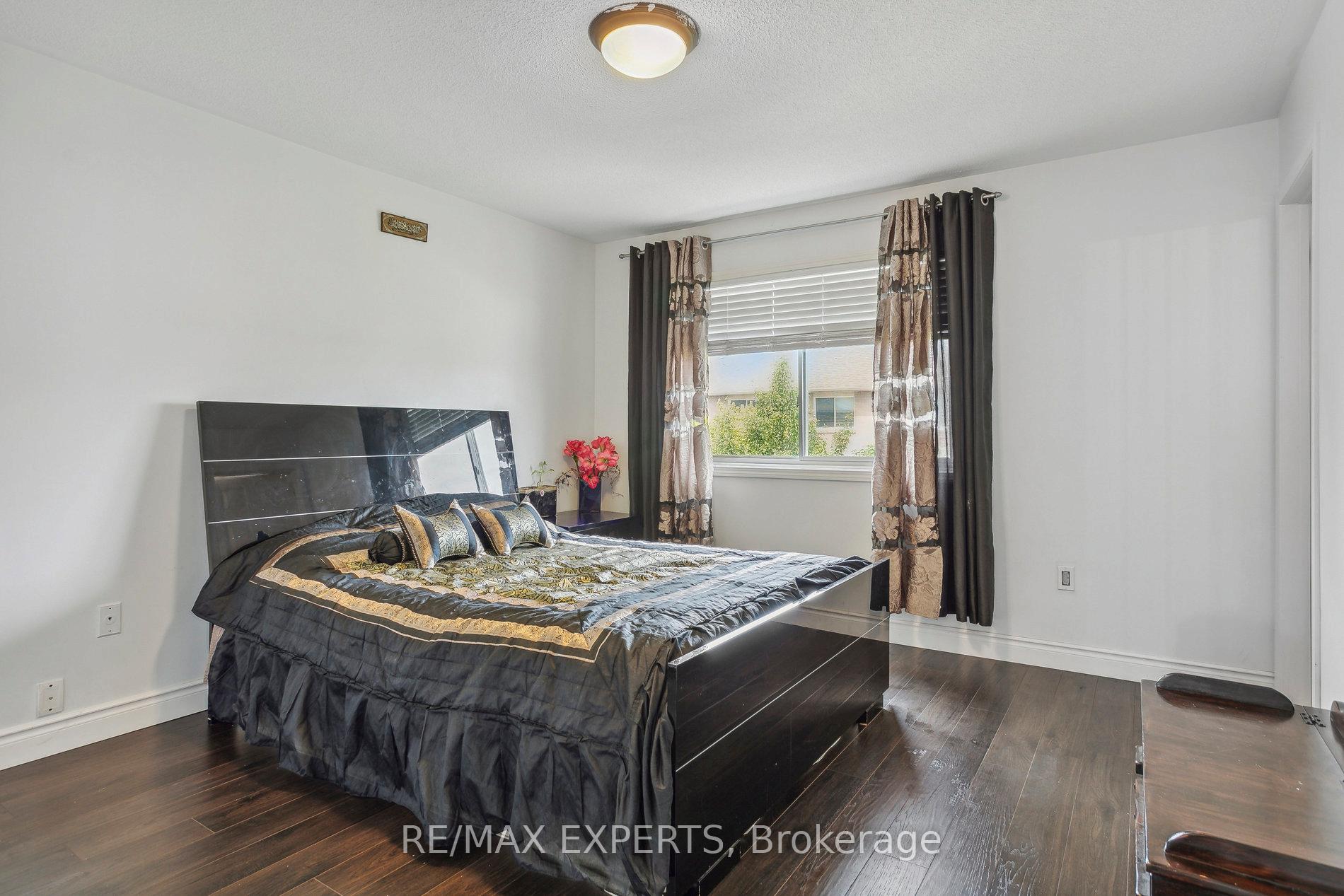 Photo 40 of 29 Narrow Valley Crescent, Brampton, Sandringham-Wellington — HOMEH