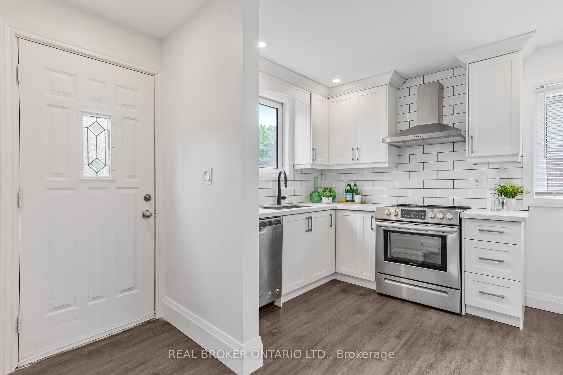 Photo 5 of 6 West 4th Street, Hamilton, Bonnington — HOMEH