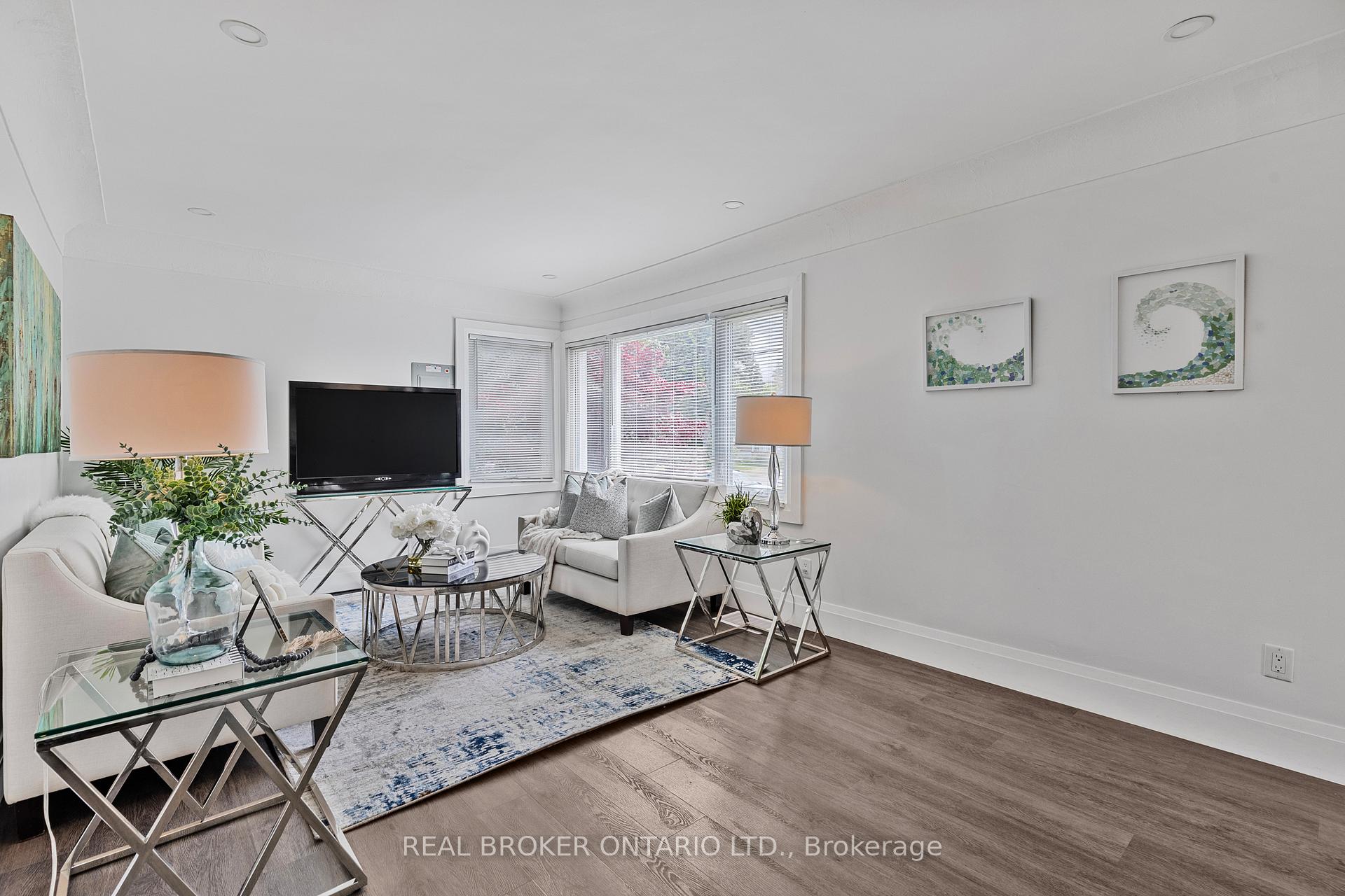 Photo 7 of 6 West 4th Street, Hamilton, Bonnington — HOMEH