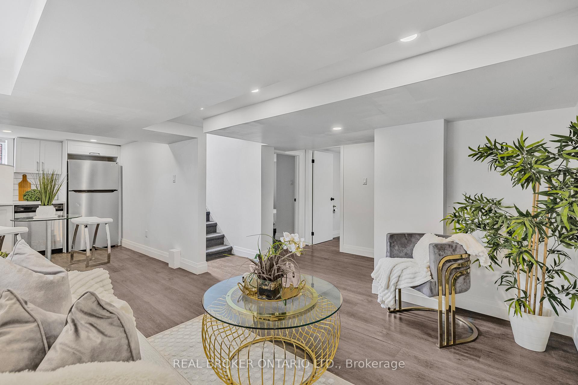 Photo 16 of 6 West 4th Street, Hamilton, Bonnington — HOMEH