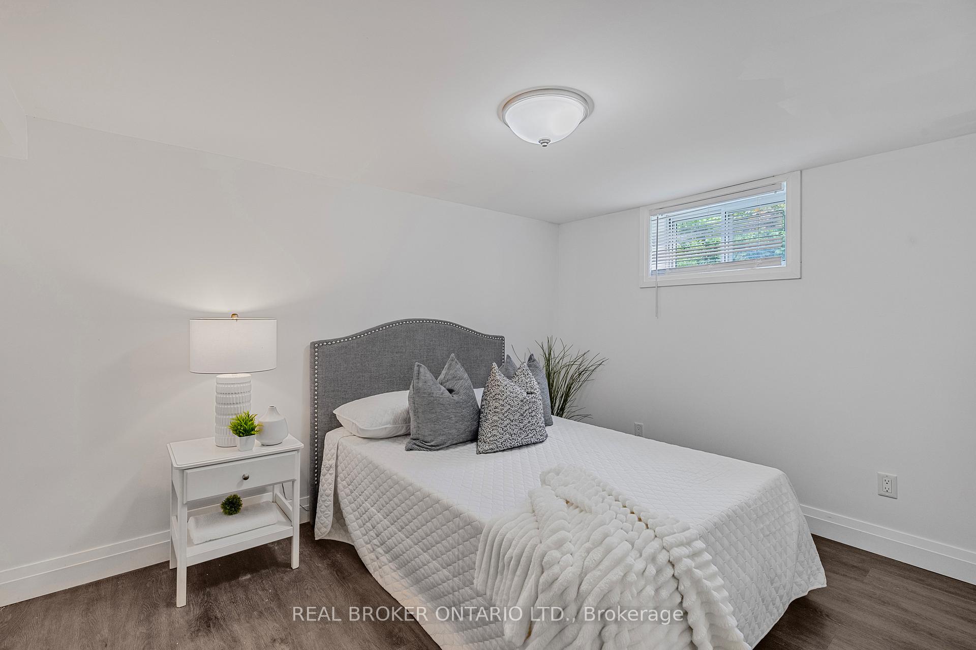 Photo 18 of 6 West 4th Street, Hamilton, Bonnington — HOMEH
