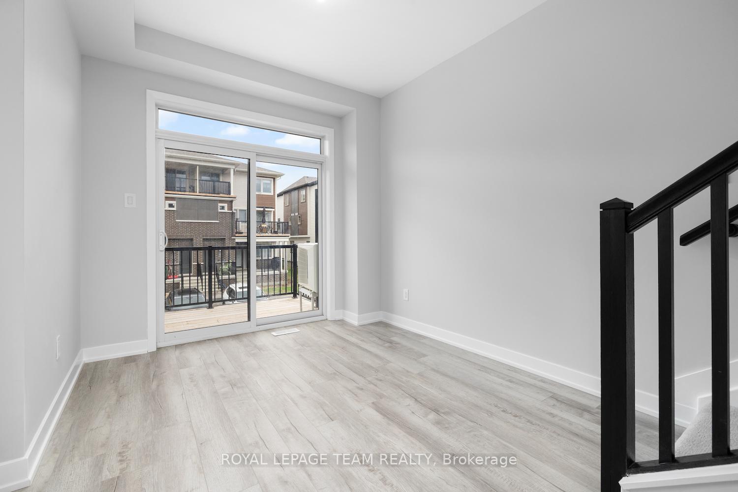 Photo 4 of 142 Anthracite Private, Ottawa, Barrhaven - Heritage Park — HOMEH