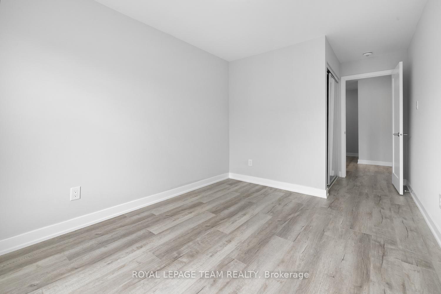 Photo 7 of 142 Anthracite Private, Ottawa, Barrhaven - Heritage Park — HOMEH
