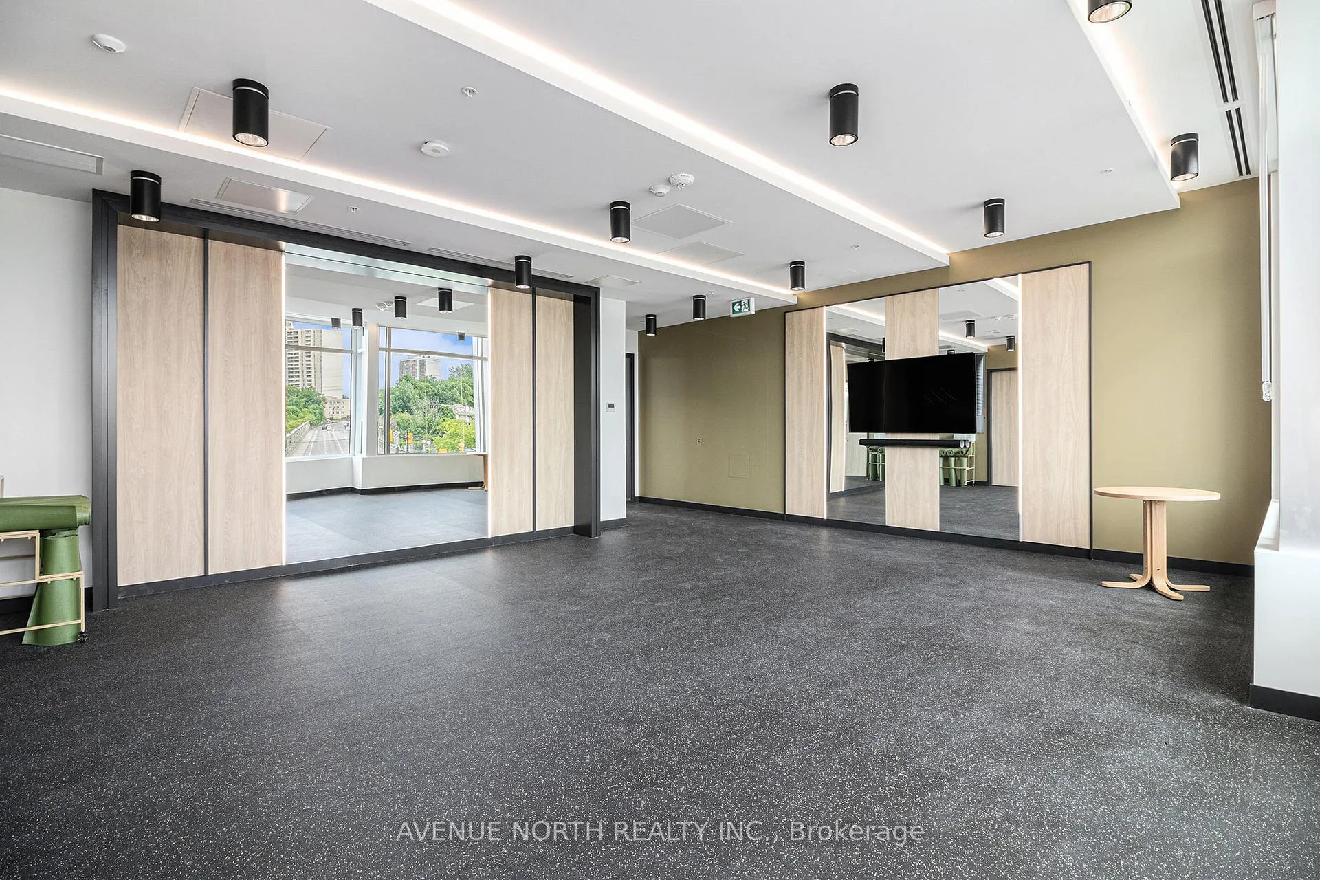Photo 5 of Unit 705, 280 Montgomery Street, Ottawa, Vanier — HOMEH