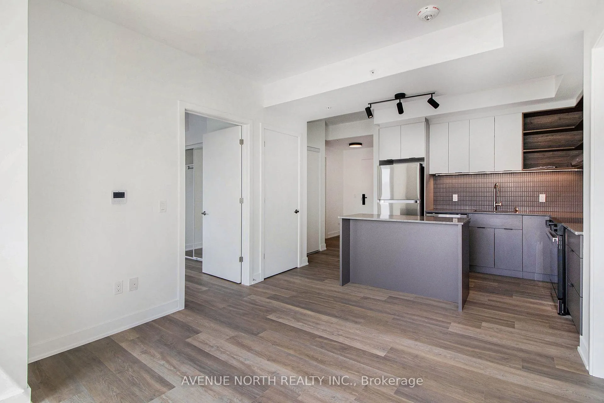 Photo 13 of Unit 705, 280 Montgomery Street, Ottawa, Vanier — HOMEH