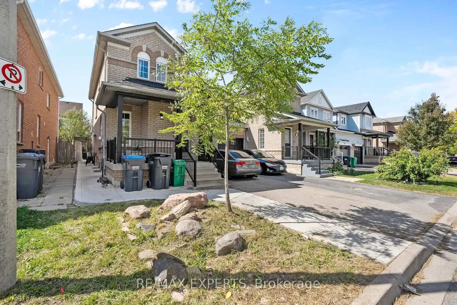 Photo 2 of 58 Fordwich Boulevard, Brampton, Northwest Sandalwood Parkway — HOMEH
