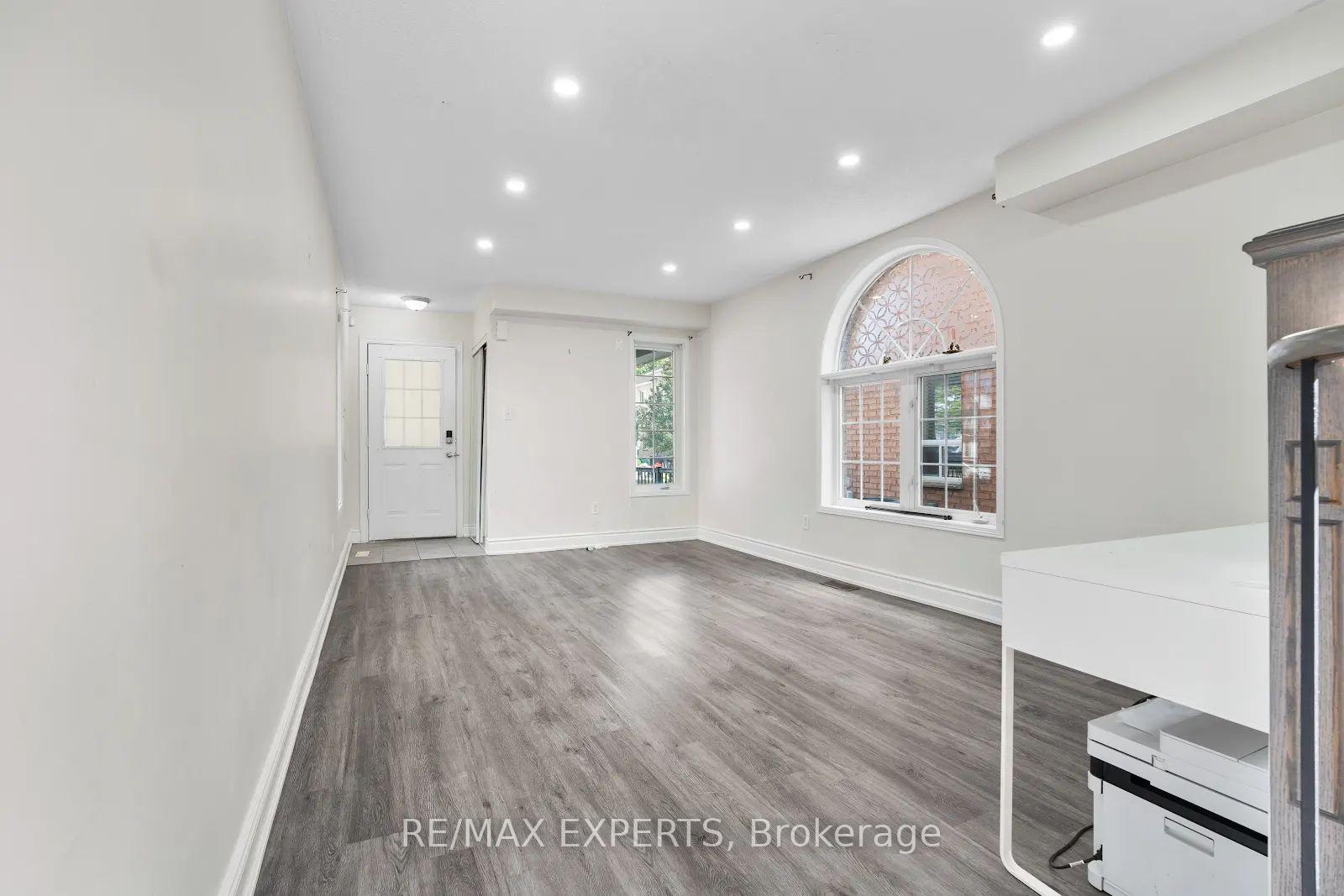 Photo 5 of 58 Fordwich Boulevard, Brampton, Northwest Sandalwood Parkway — HOMEH