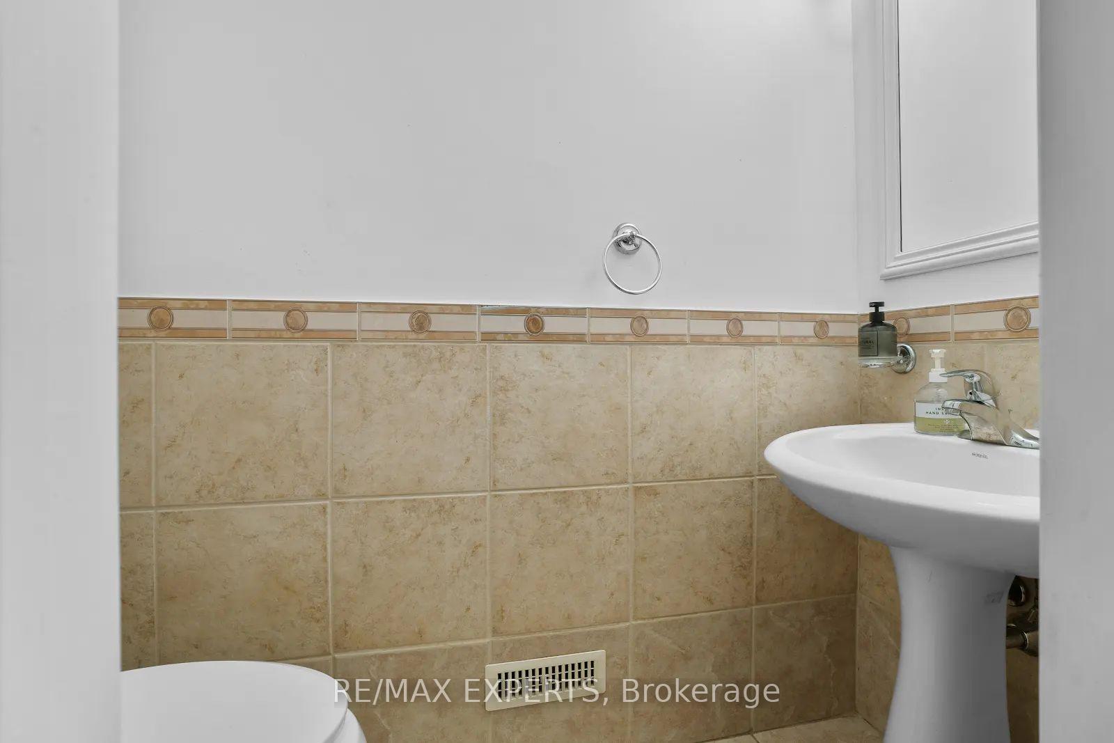 Photo 17 of 58 Fordwich Boulevard, Brampton, Northwest Sandalwood Parkway — HOMEH