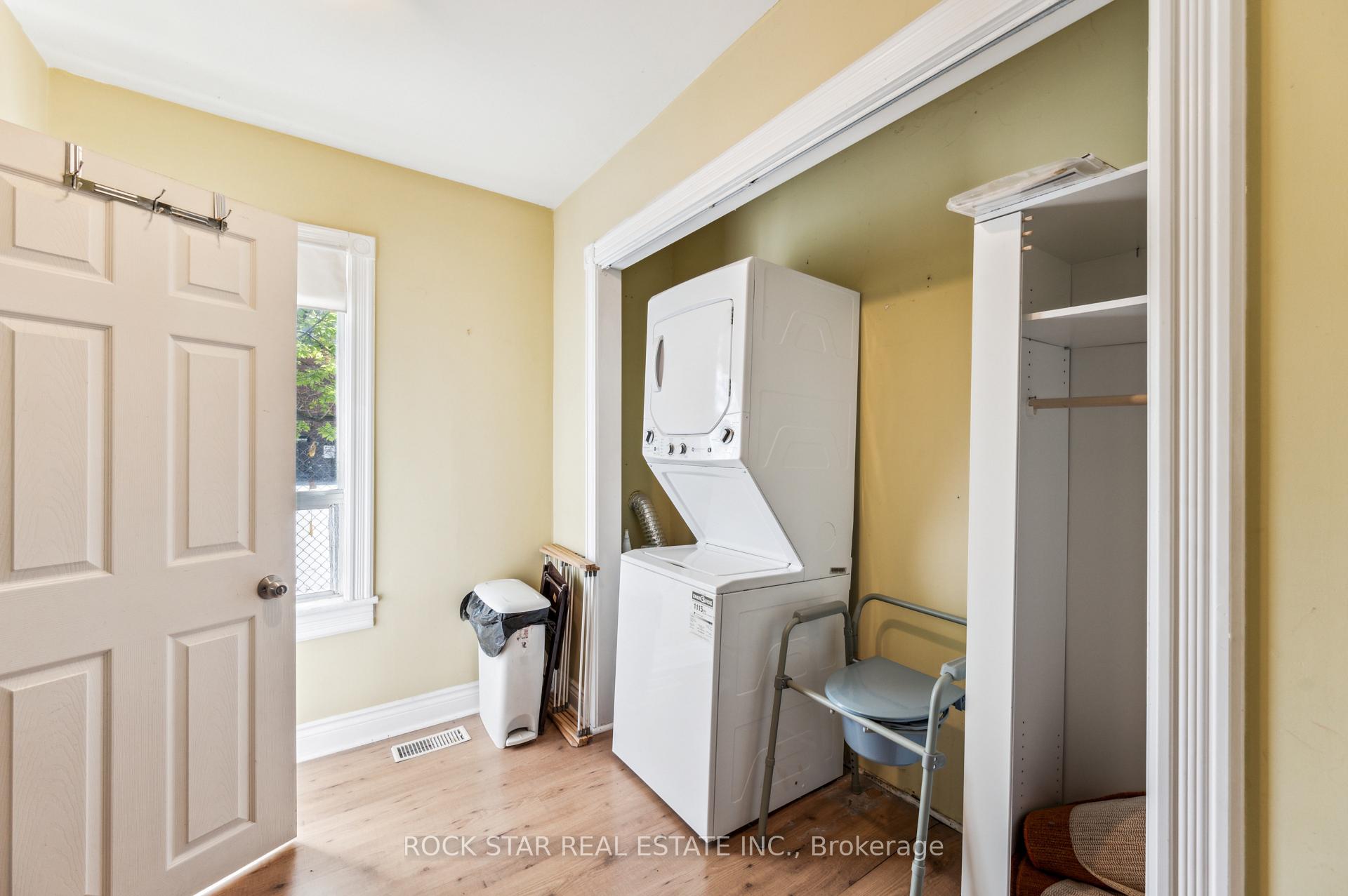 Photo 14 of 56 Breadalbane Street, Hamilton, Strathcona — HOMEH