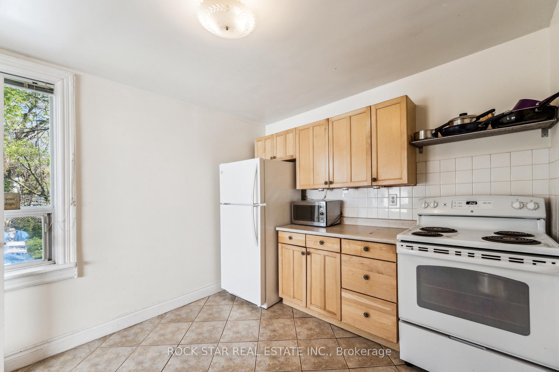 Photo 23 of 56 Breadalbane Street, Hamilton, Strathcona — HOMEH