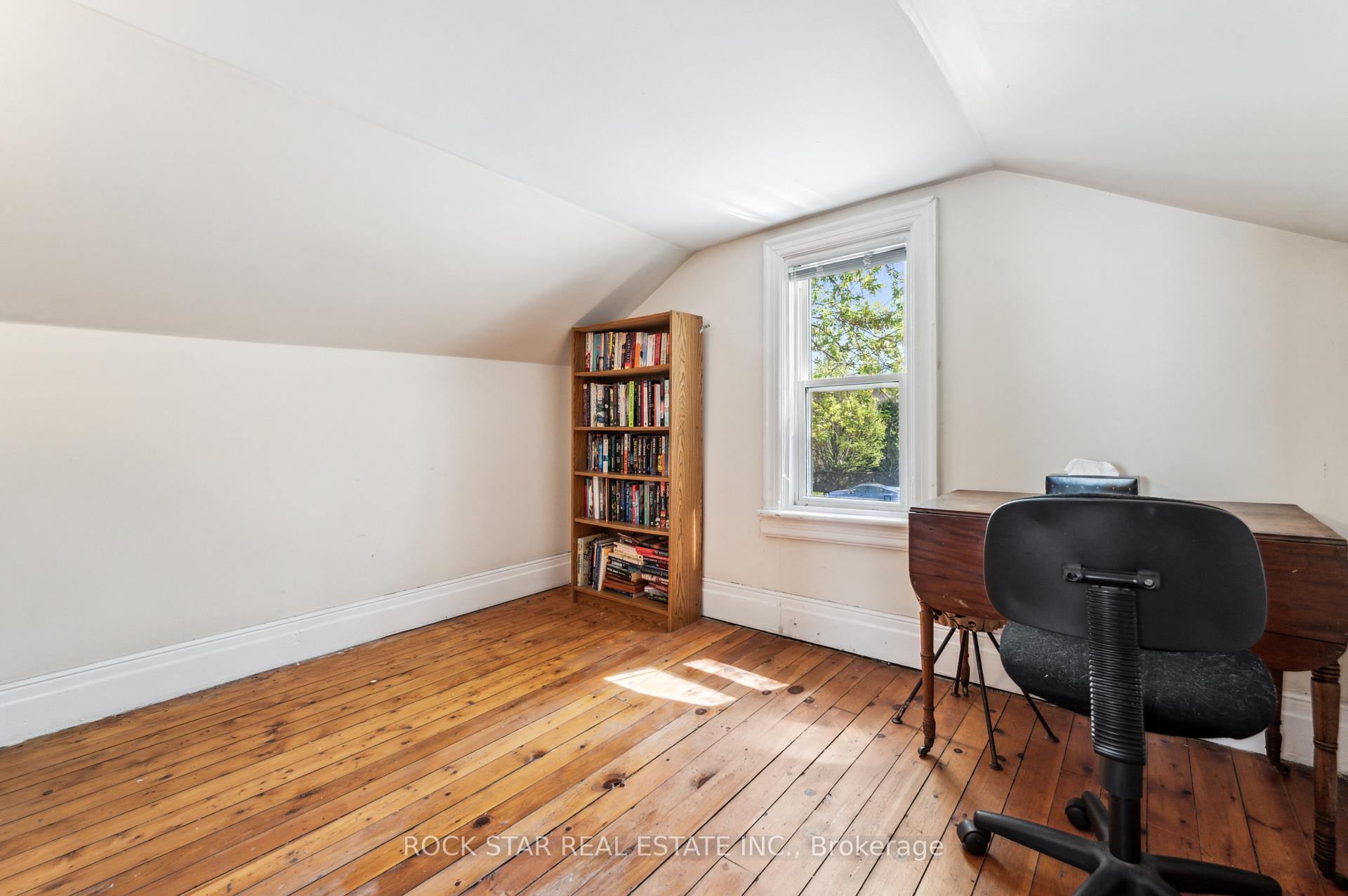 Photo 30 of 56 Breadalbane Street, Hamilton, Strathcona — HOMEH