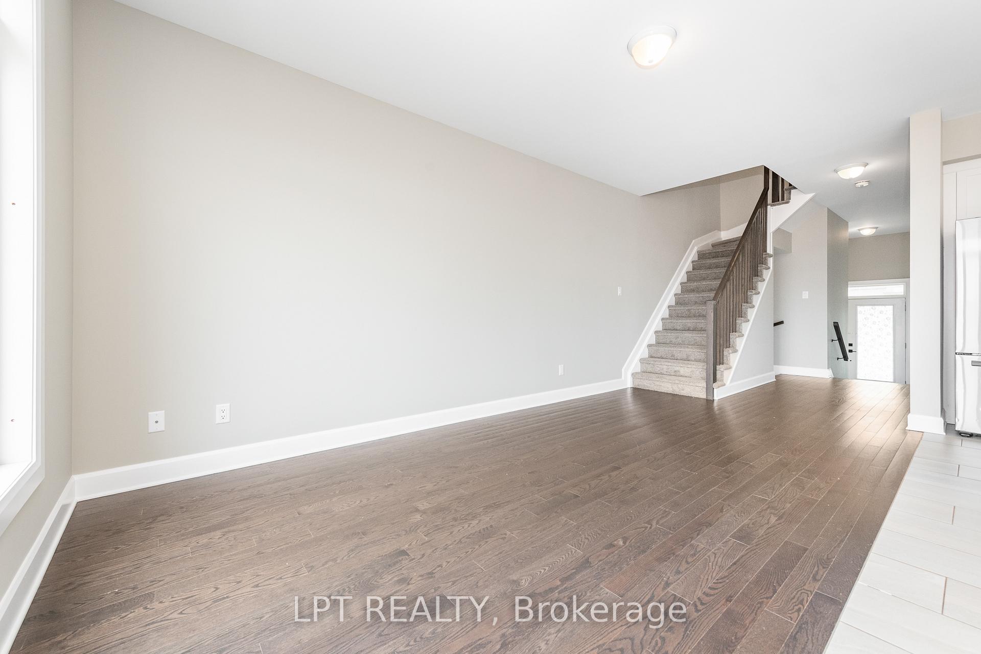 Photo 4 of 39 McPhail Road, Carleton Place — HOMEH