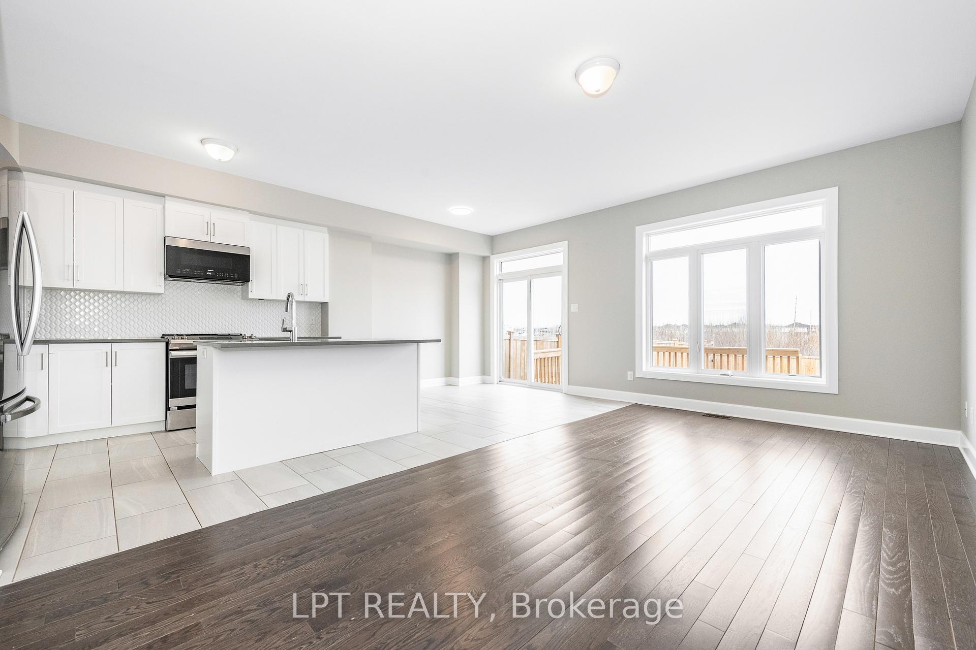 Photo 5 of 39 McPhail Road, Carleton Place — HOMEH