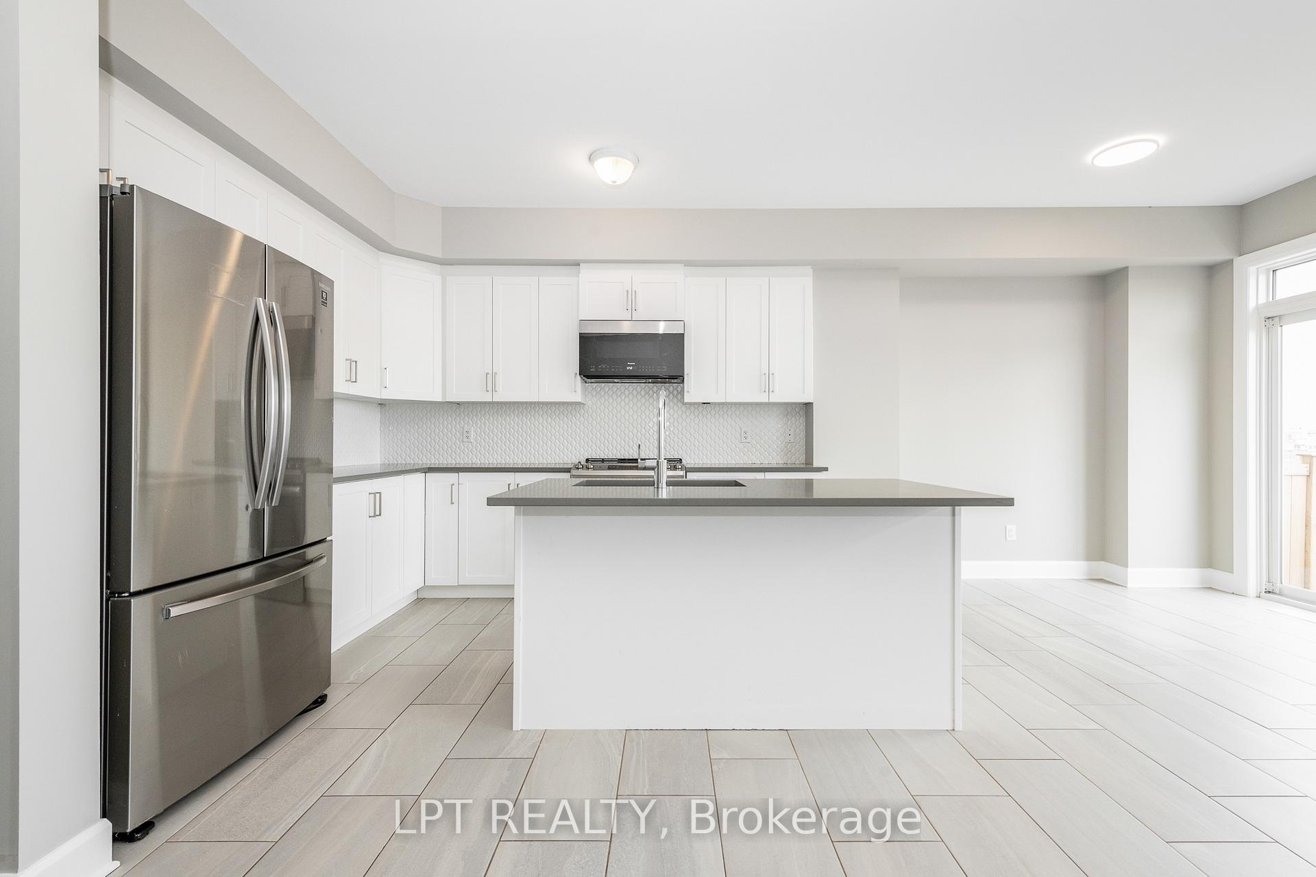 Photo 9 of 39 McPhail Road, Carleton Place — HOMEH