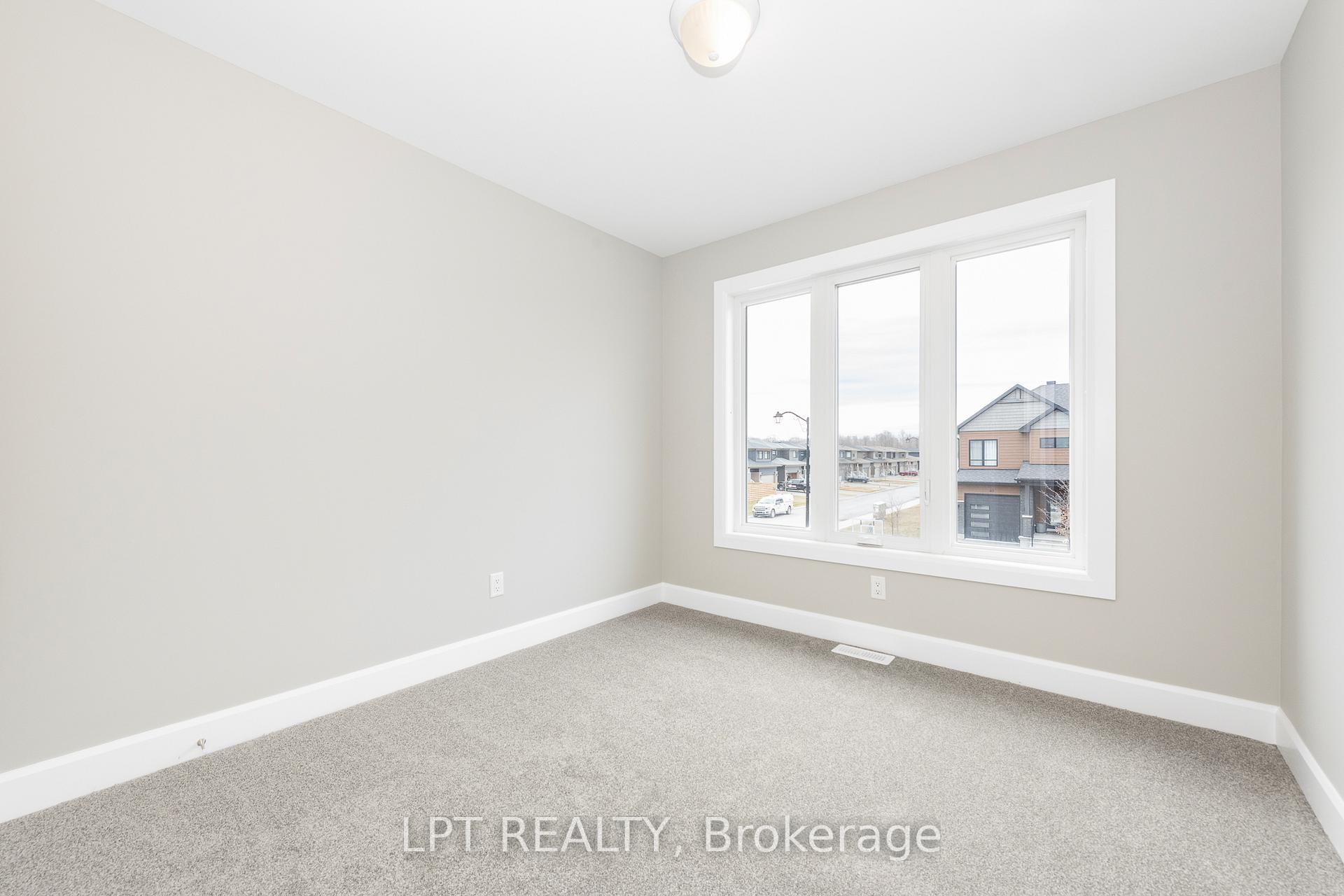 Photo 19 of 39 McPhail Road, Carleton Place — HOMEH