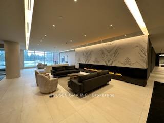 Front of 30 Upper Mall Way S