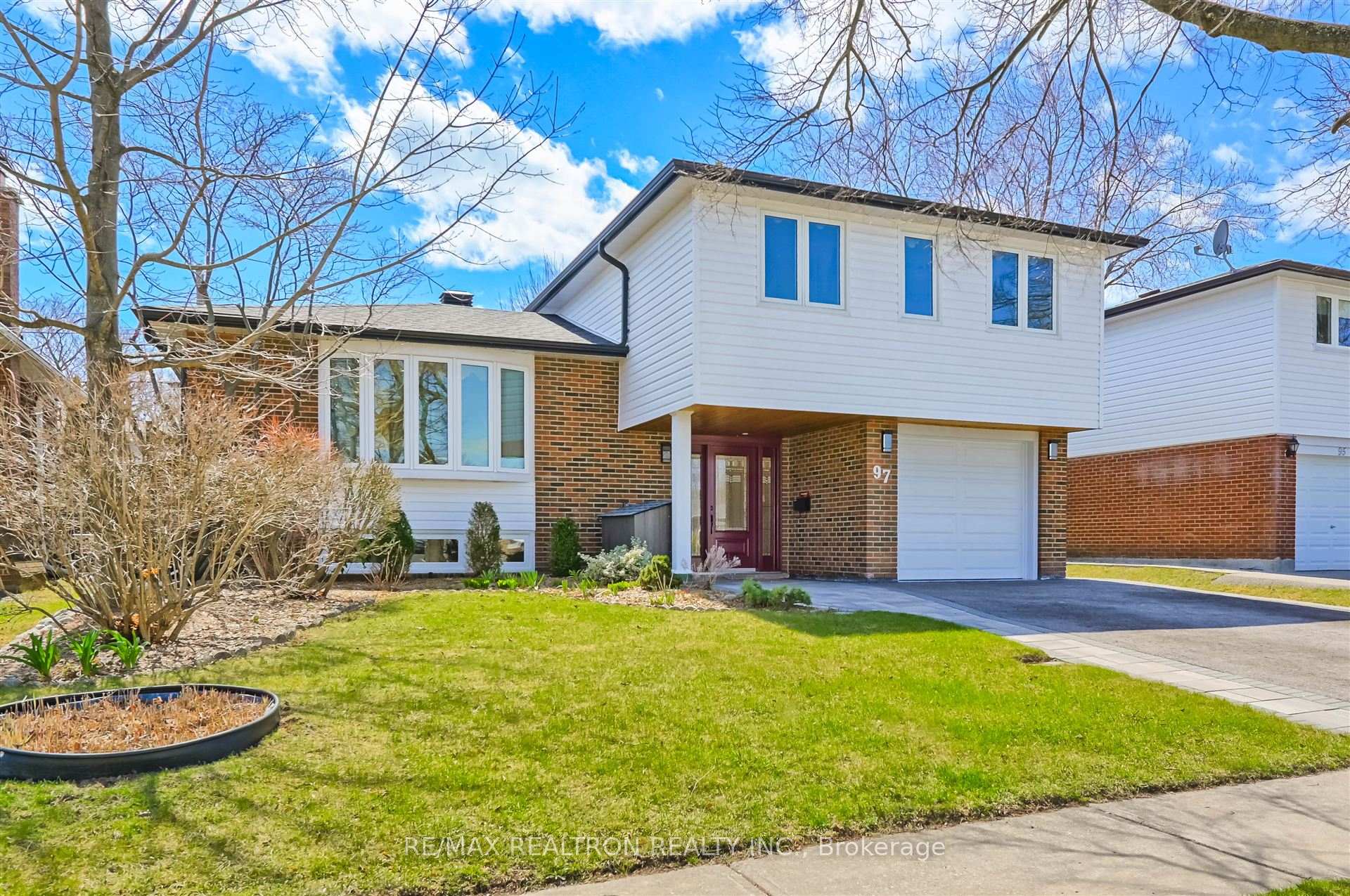 Photo 2 of 97 Bryant Road, Ajax, South East — HOMEH