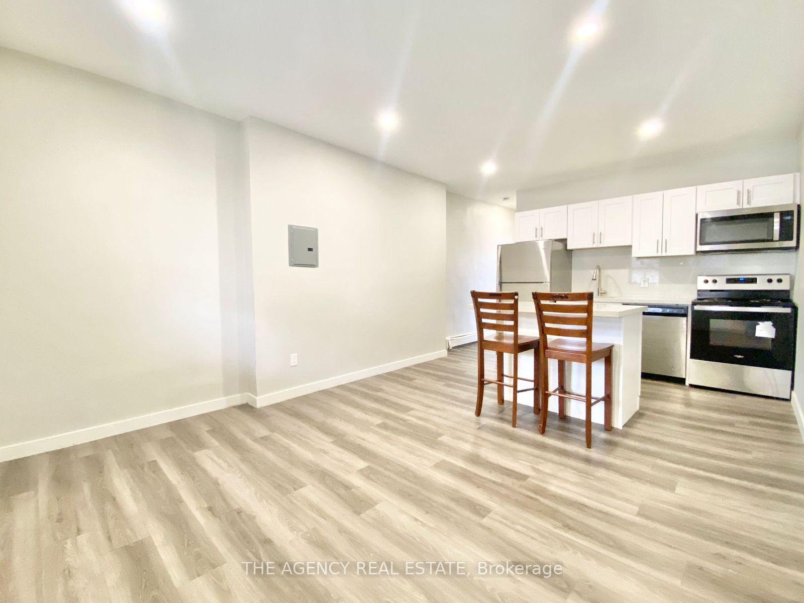 Photo 2 of 983 Barton Street E, Hamilton, Crown Point — HOMEH