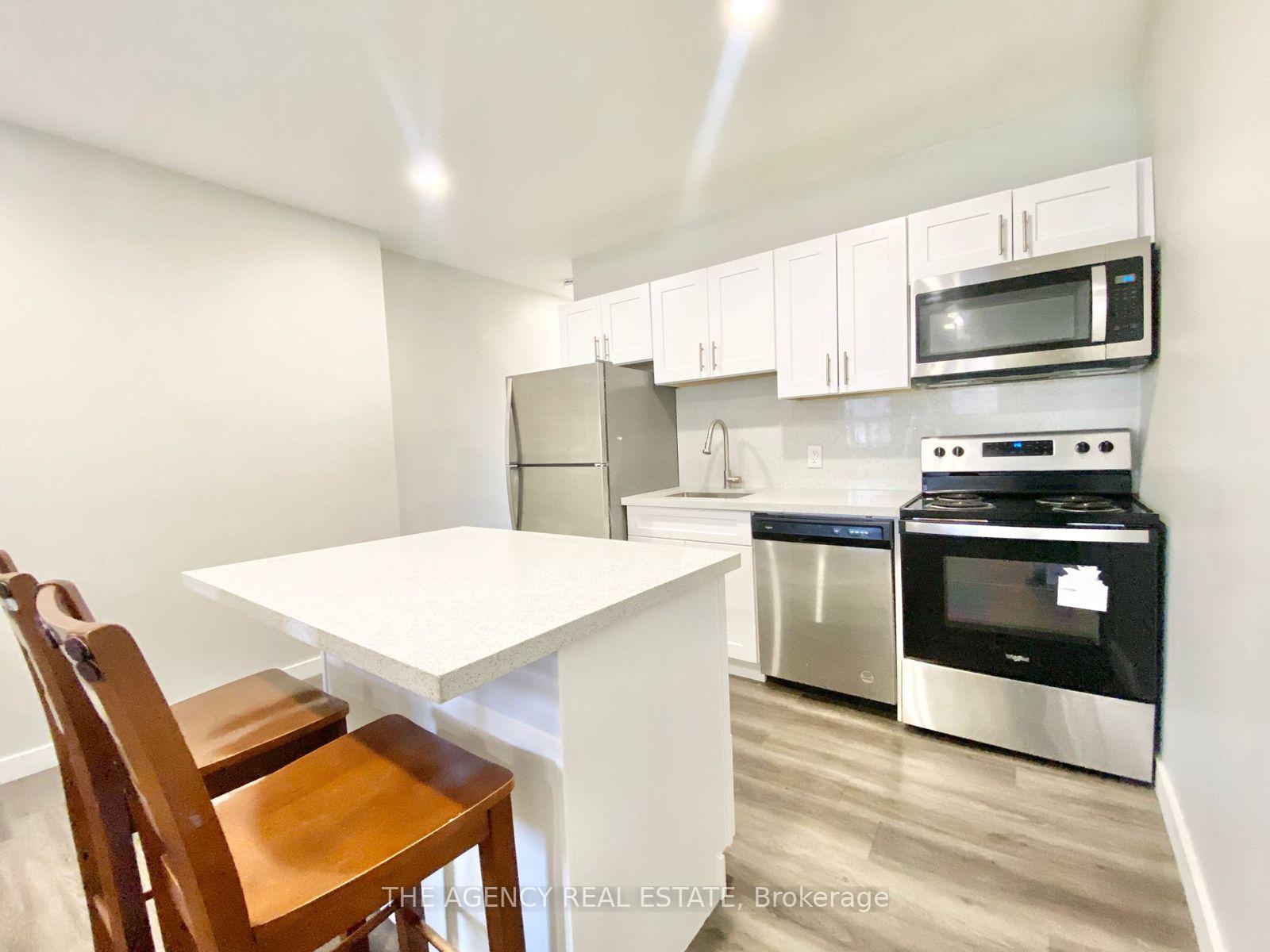 Photo 3 of 983 Barton Street E, Hamilton, Crown Point — HOMEH