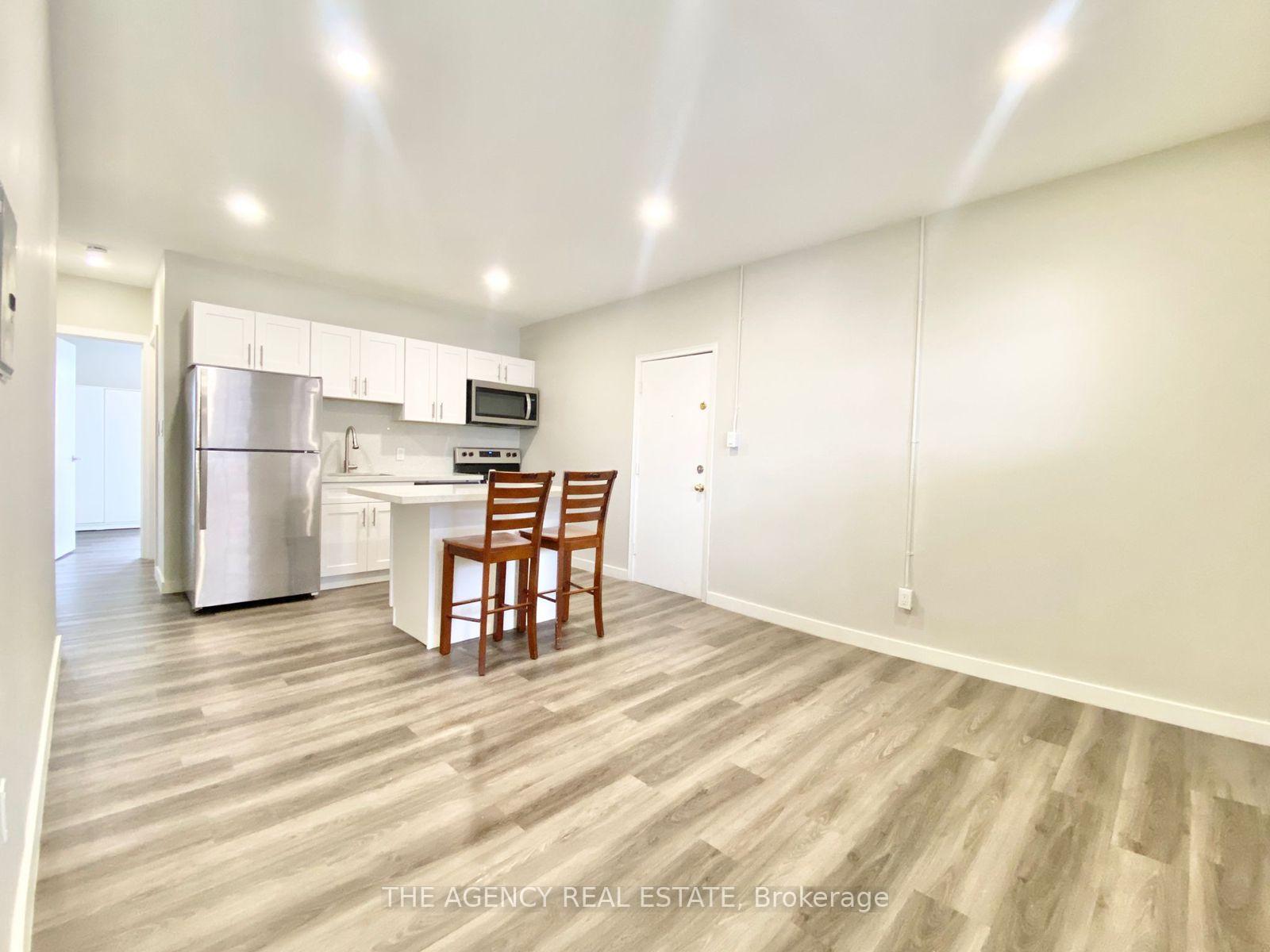 Photo 4 of 983 Barton Street E, Hamilton, Crown Point — HOMEH